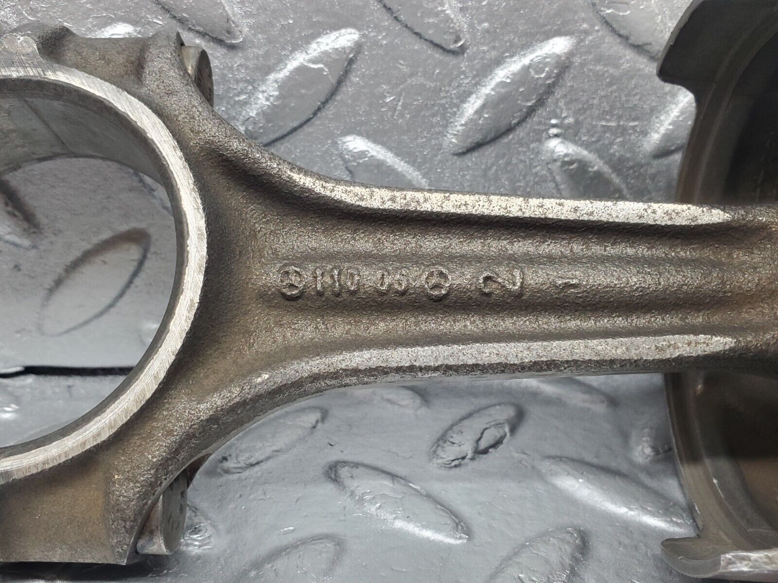 44301 Mercedes-Benz W123 280E Piston With Connecting Rod 85.985Mm 11005