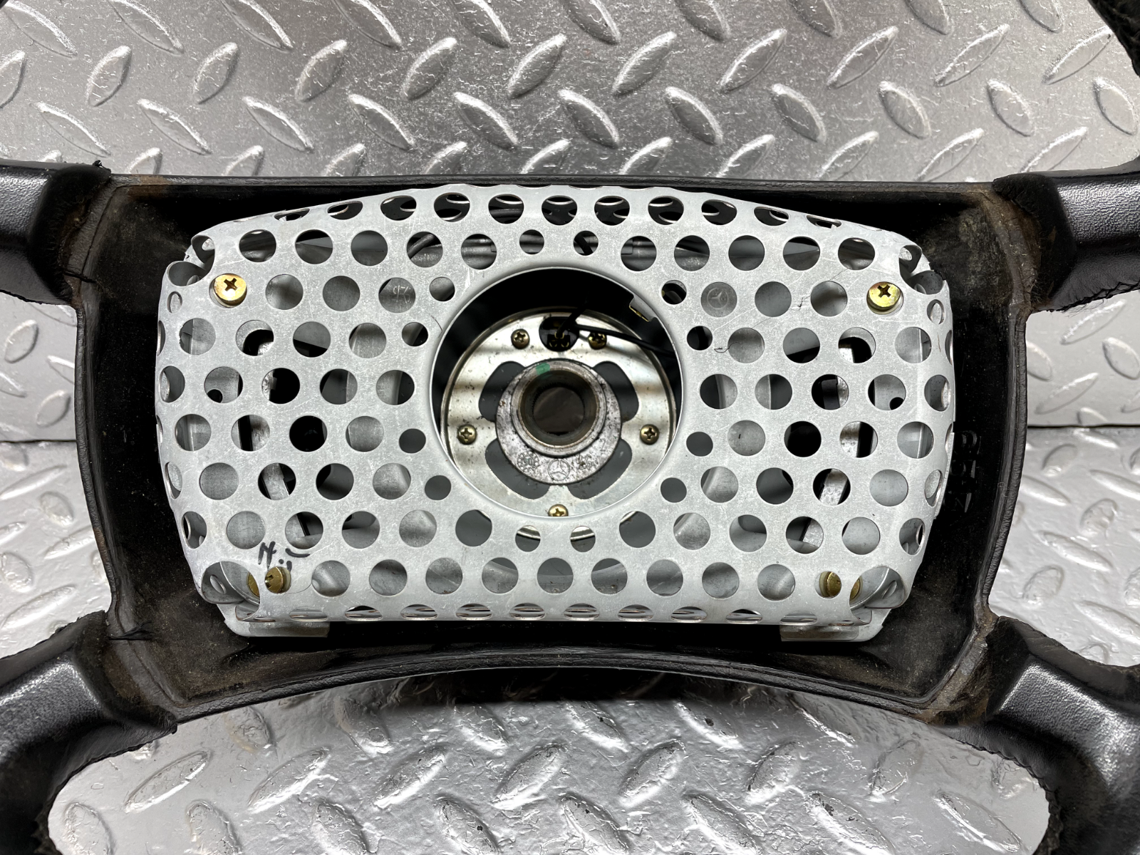 44246 Mercedes-Benz W124 Leather Steering Wheel 1264640017