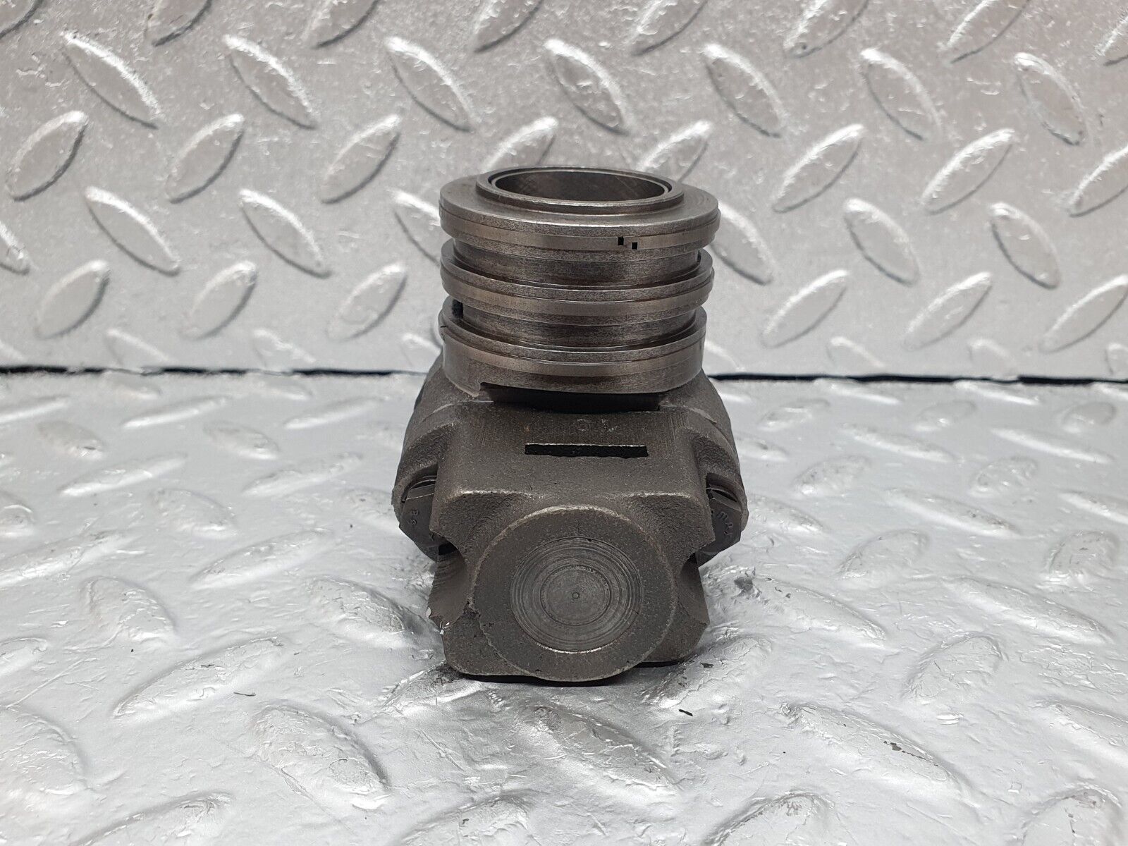 44234 Mercedes-Benz C107 350SLC Coupe Automatic Gearbox Governor 722.001 1092700174 1152771305