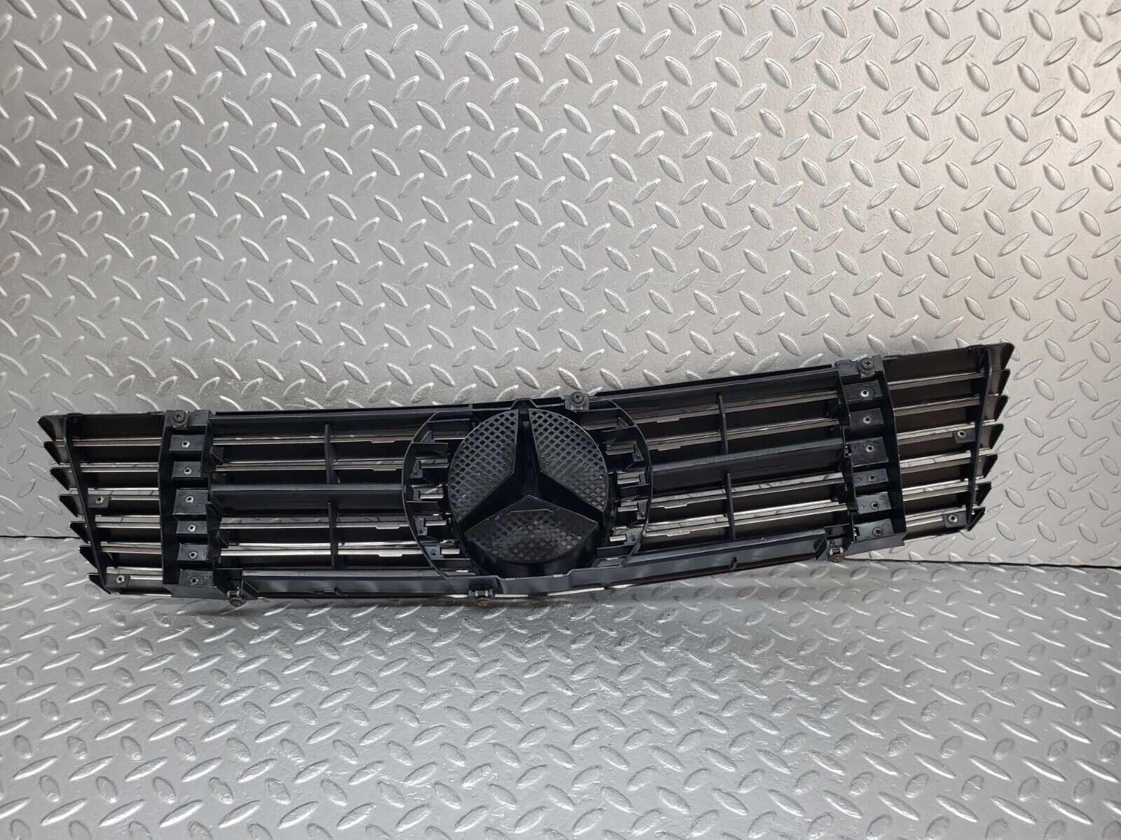 45118 Mercedes-Benz R129 300SL Coupe Bonnet Grill 1298800085