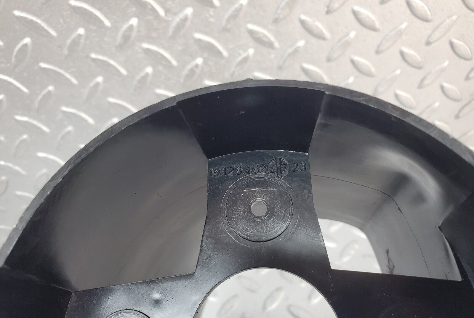 45568 Mercedes-Benz W126 420SE Steering Column Surround Cover 1264624723