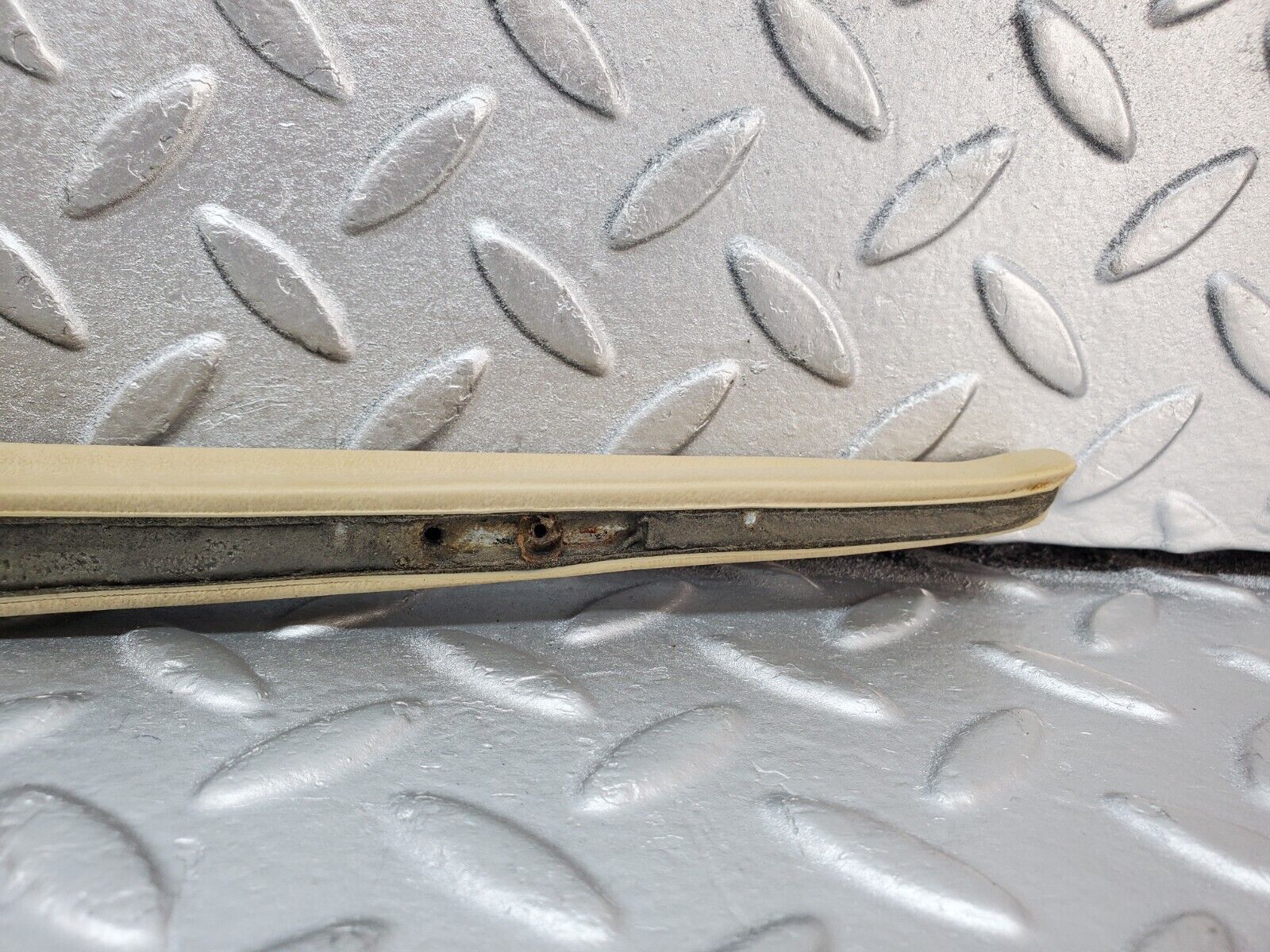 45603 Mercedes-Benz W126 420SE Front Right Door Interior Trim Beige