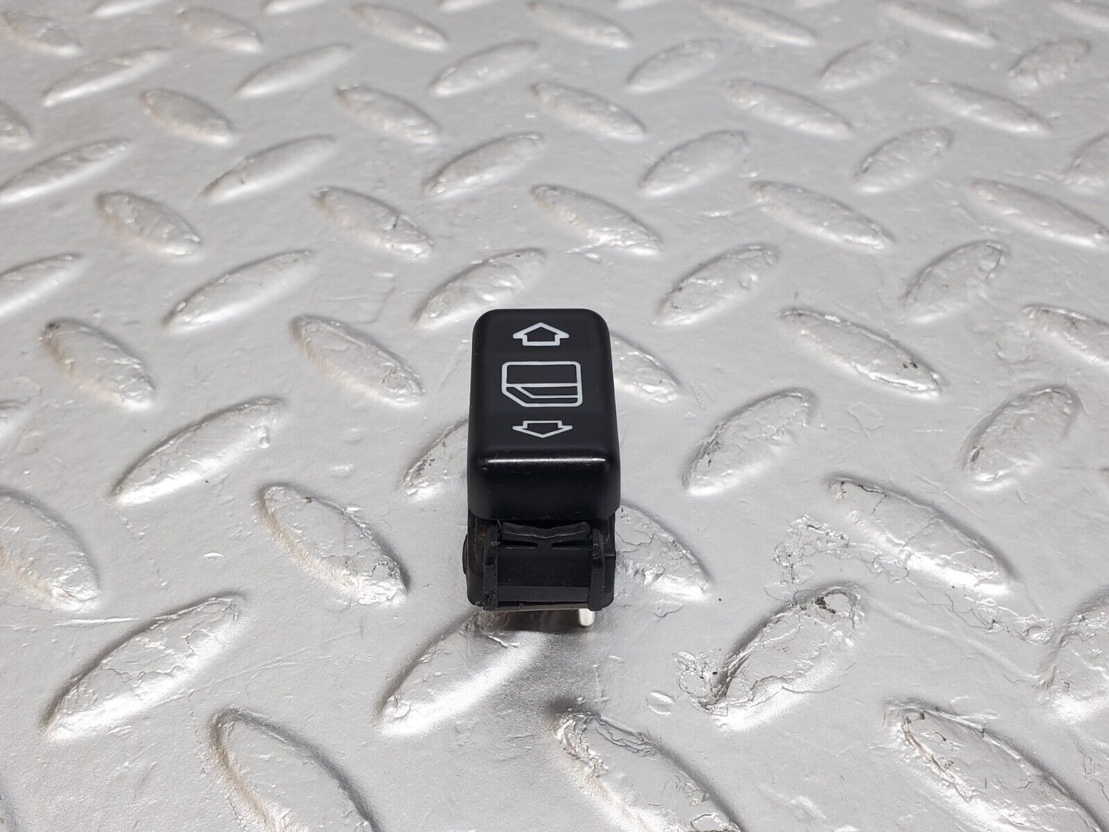 44711 Mercedes-Benz W124 220E Electric Window Switch Right Side 1248209010