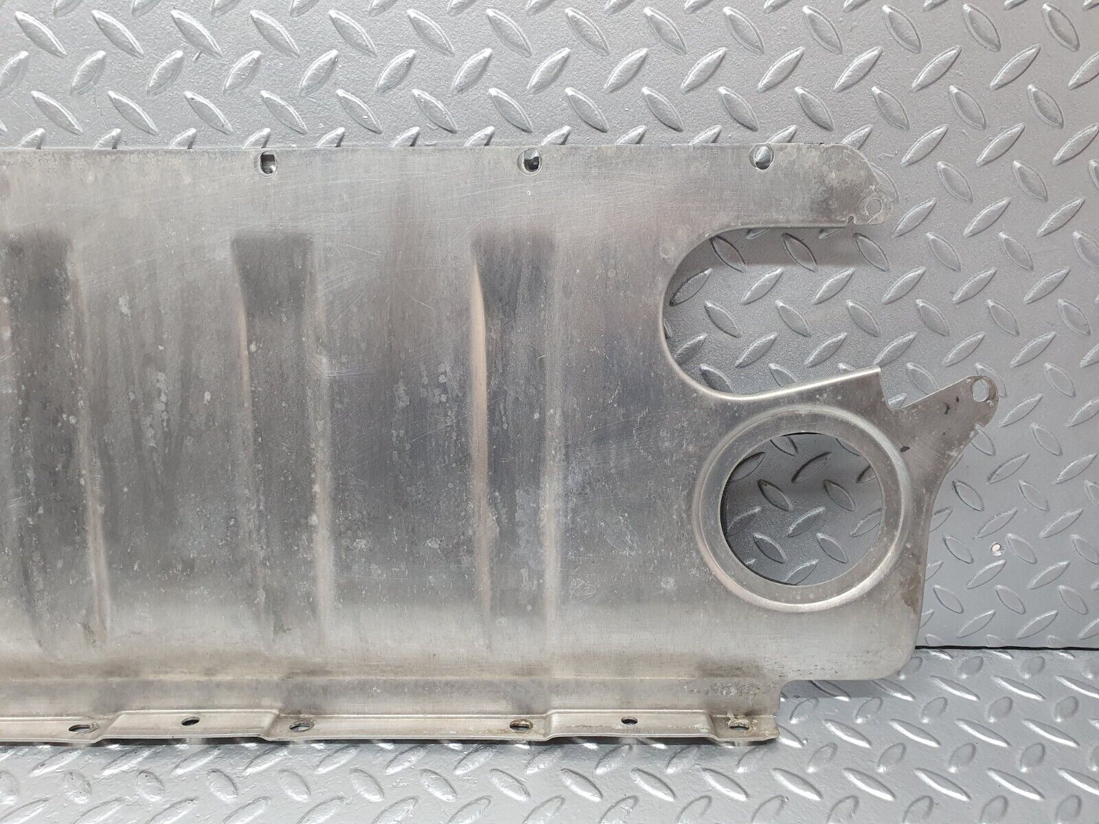 42229 Mercedes-Benz R129 320SL Coupe Fuel Tank Rear Cover