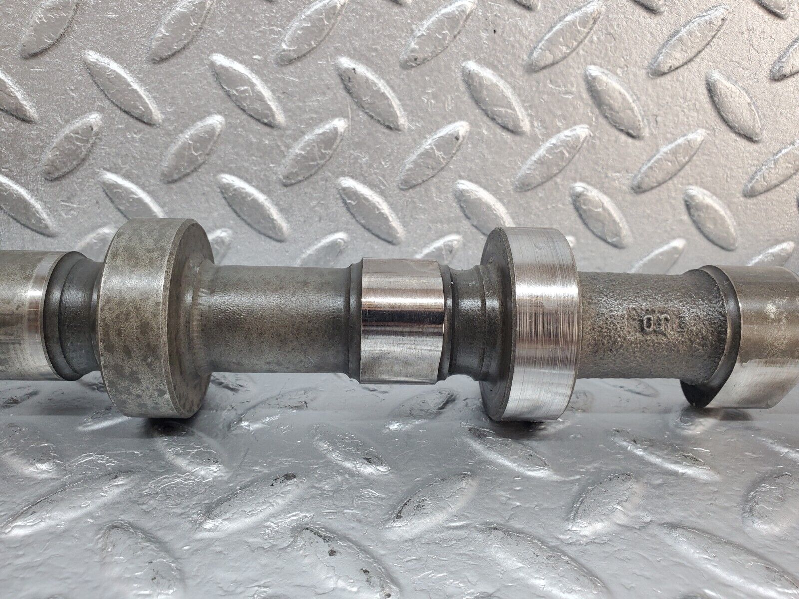 44534 Mercedes-Benz W123 280E Camshaft Exhaust Side 11078