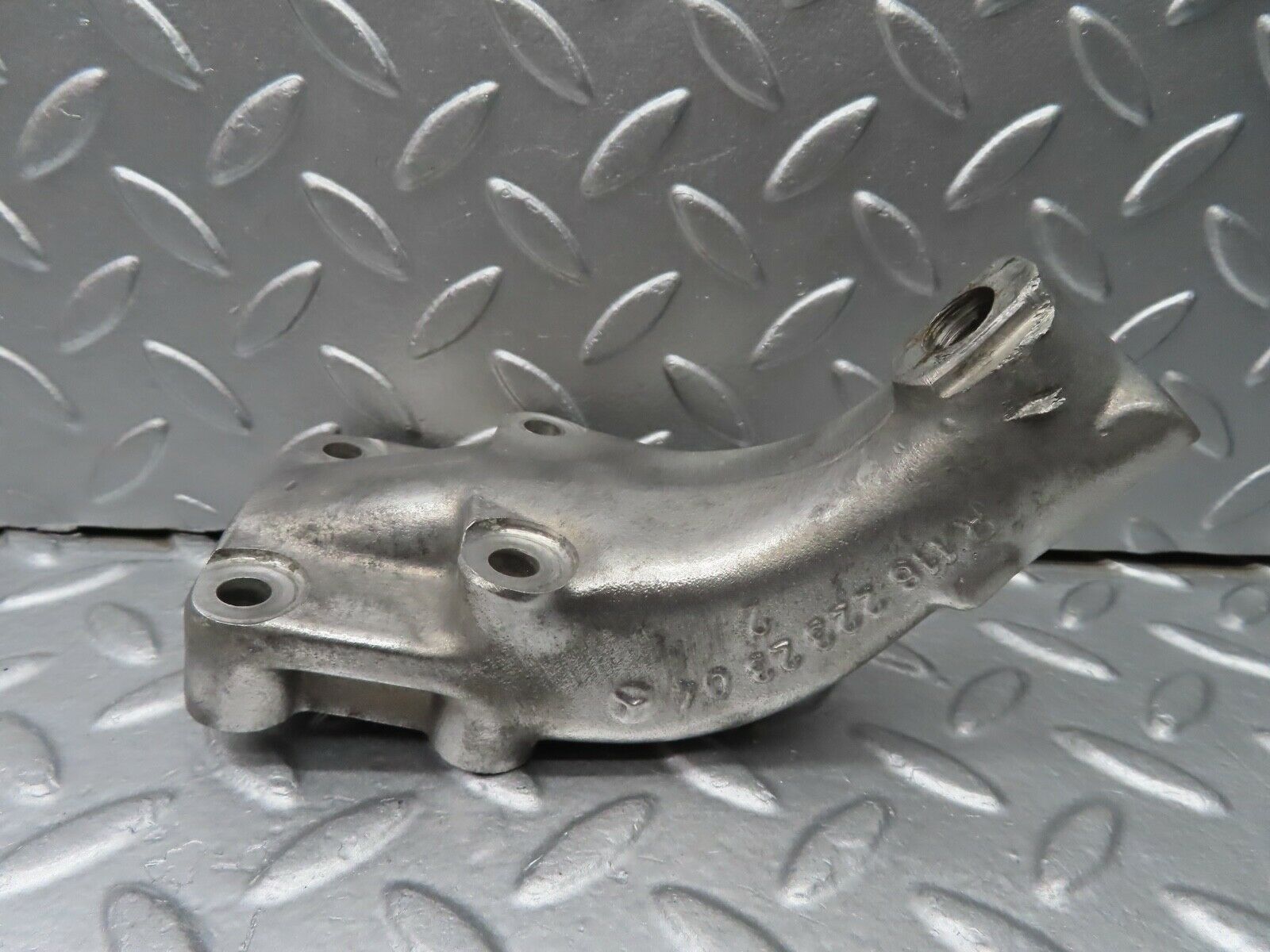 20632 Mercedes-Benz R107 450SL Engine Mount Bracket Right 1162232304