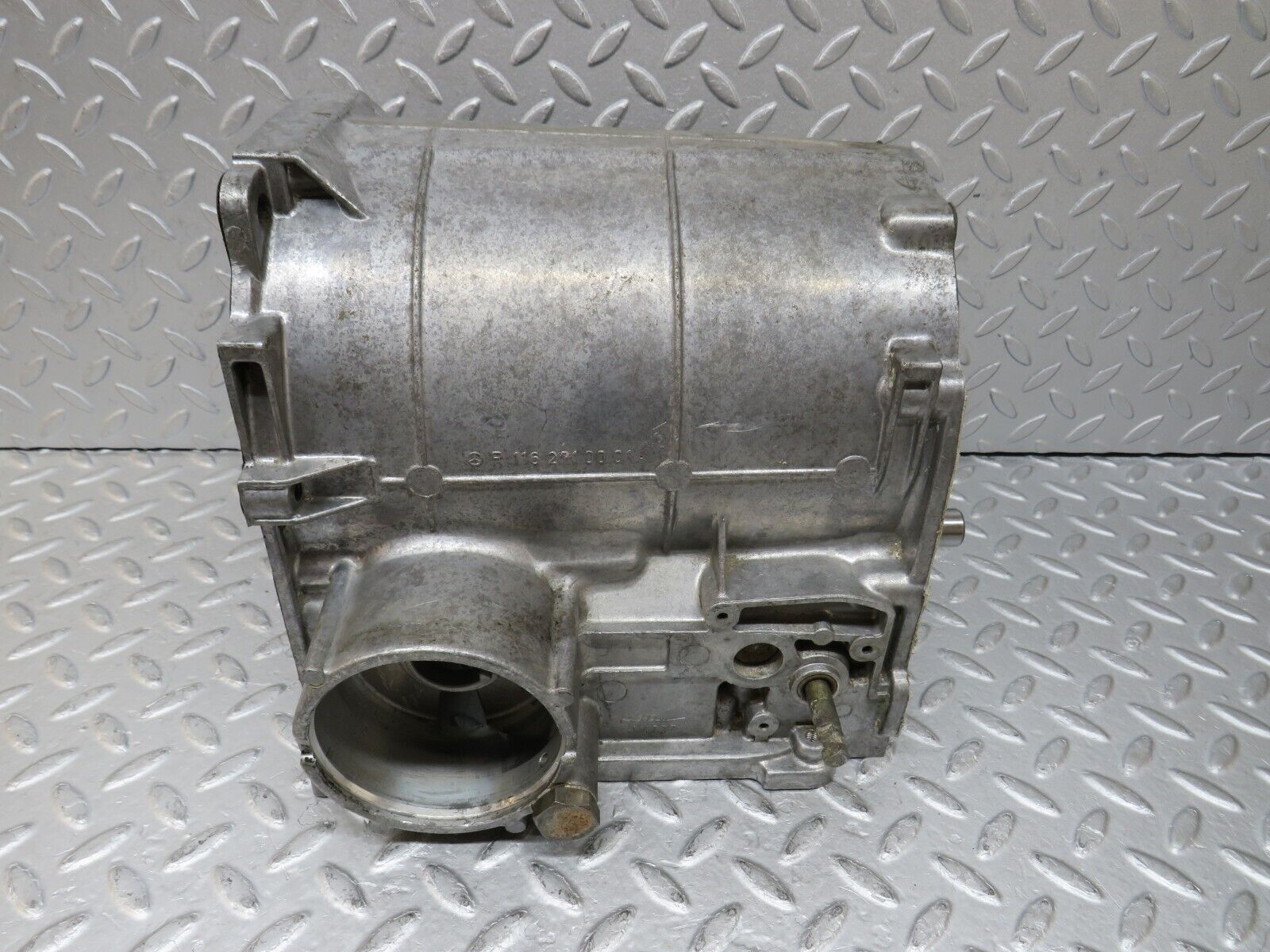 36427 Mercedes-Benz R107 450SL Automatic Gearbox Housing 1162710001 1162700201