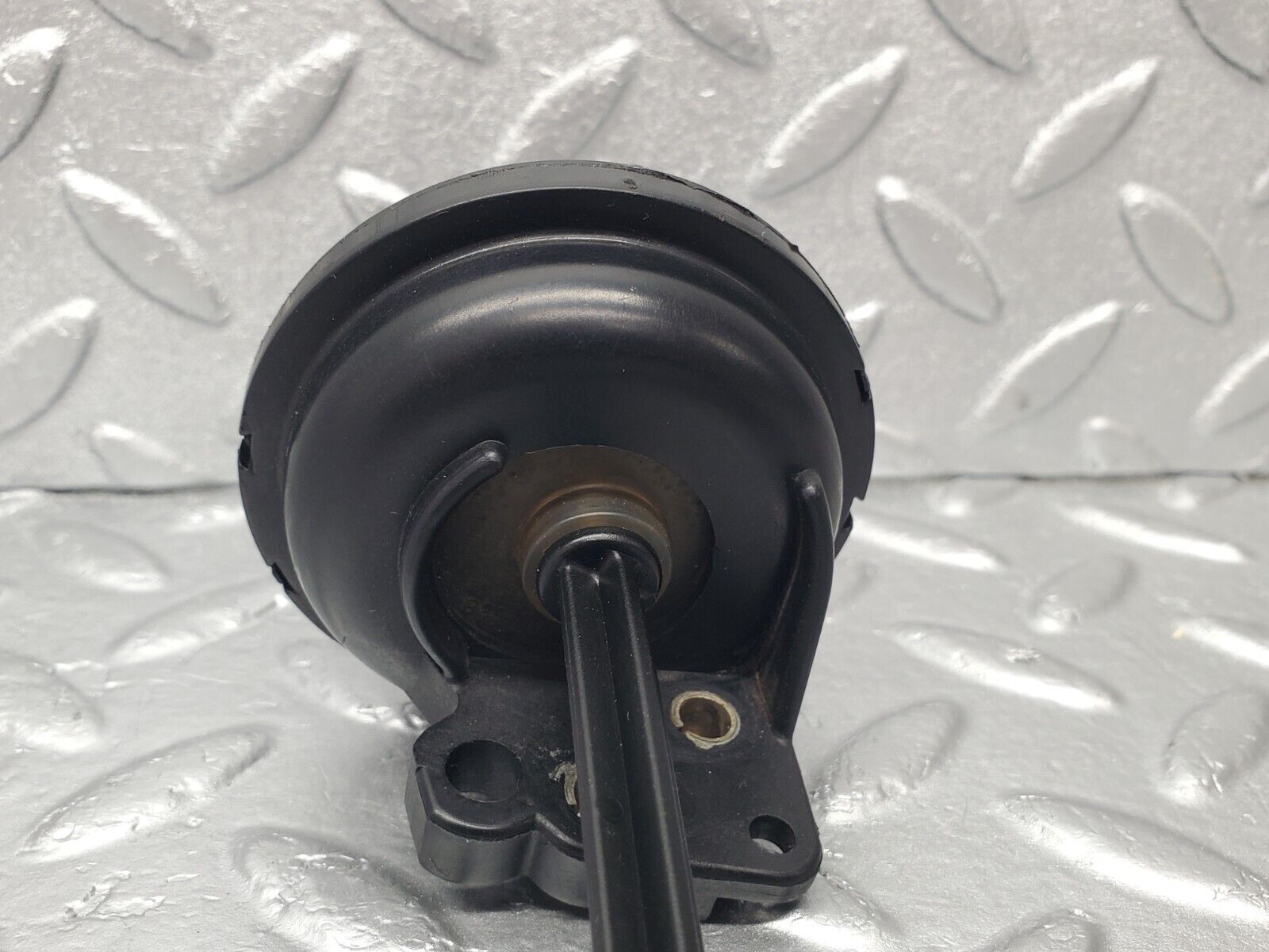 46933 Mercedes-Benz R129 320SL Coupe Vacuum Valve 1121410069