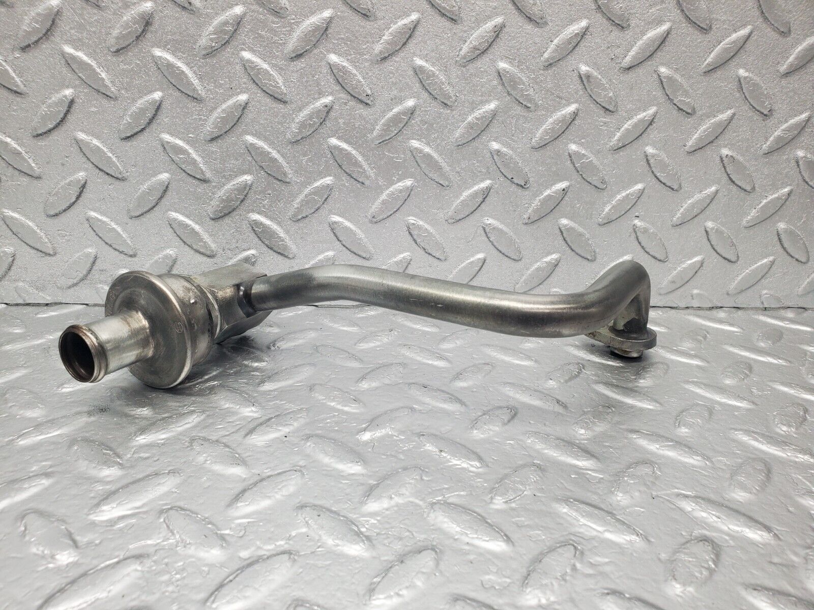 46194 Mercedes-Benz W124 280E EGR Valve Pipe 0001407860