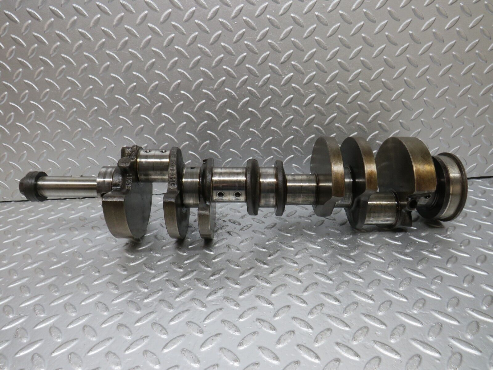32813 Mercedes-Benz C107 R107 350 V8 Crankshaft 1160310801