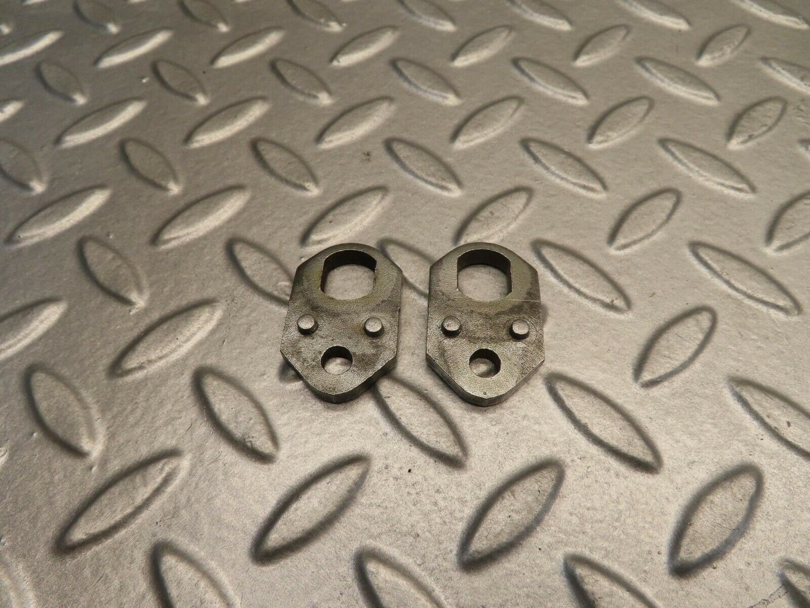 11739 Mercedes-Benz R107 450SL Fuel Injector Bracket