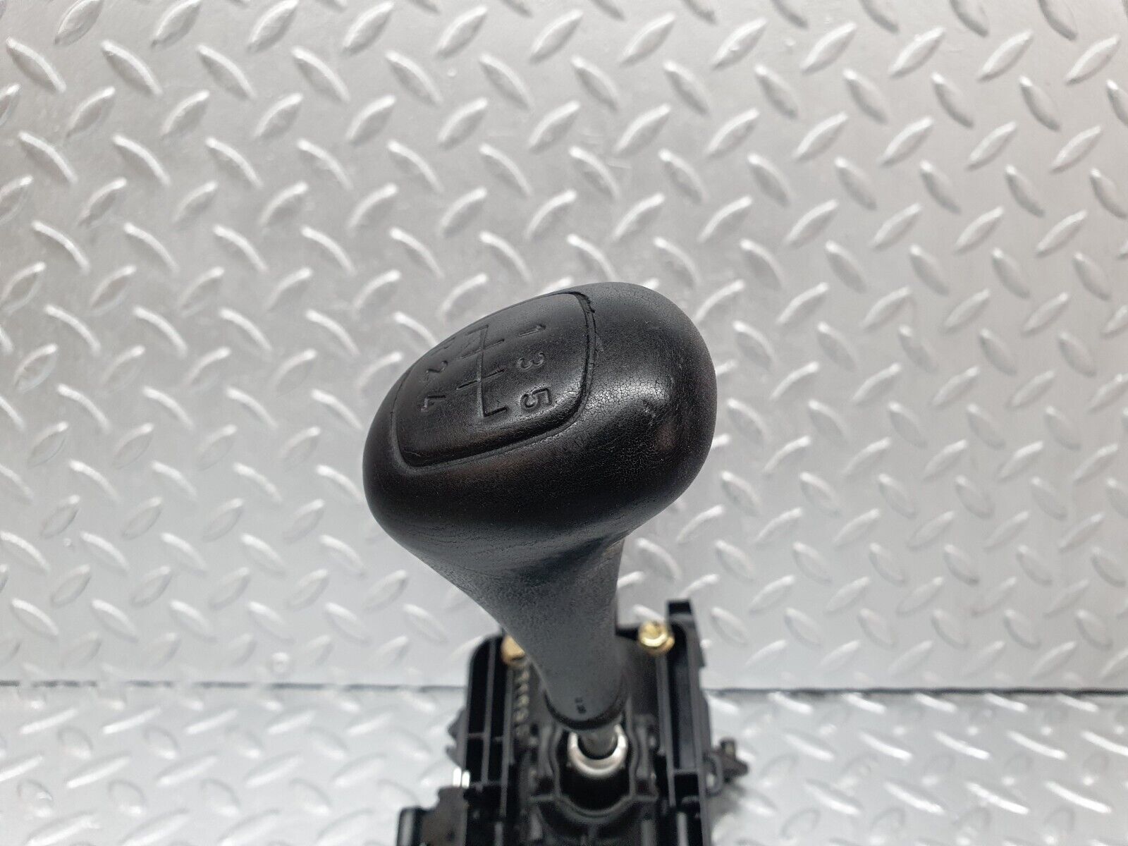 42863 Mercedes-Benz W201 190 2.0L Manual Gear Selector 1242670140 1242601094 2012670480