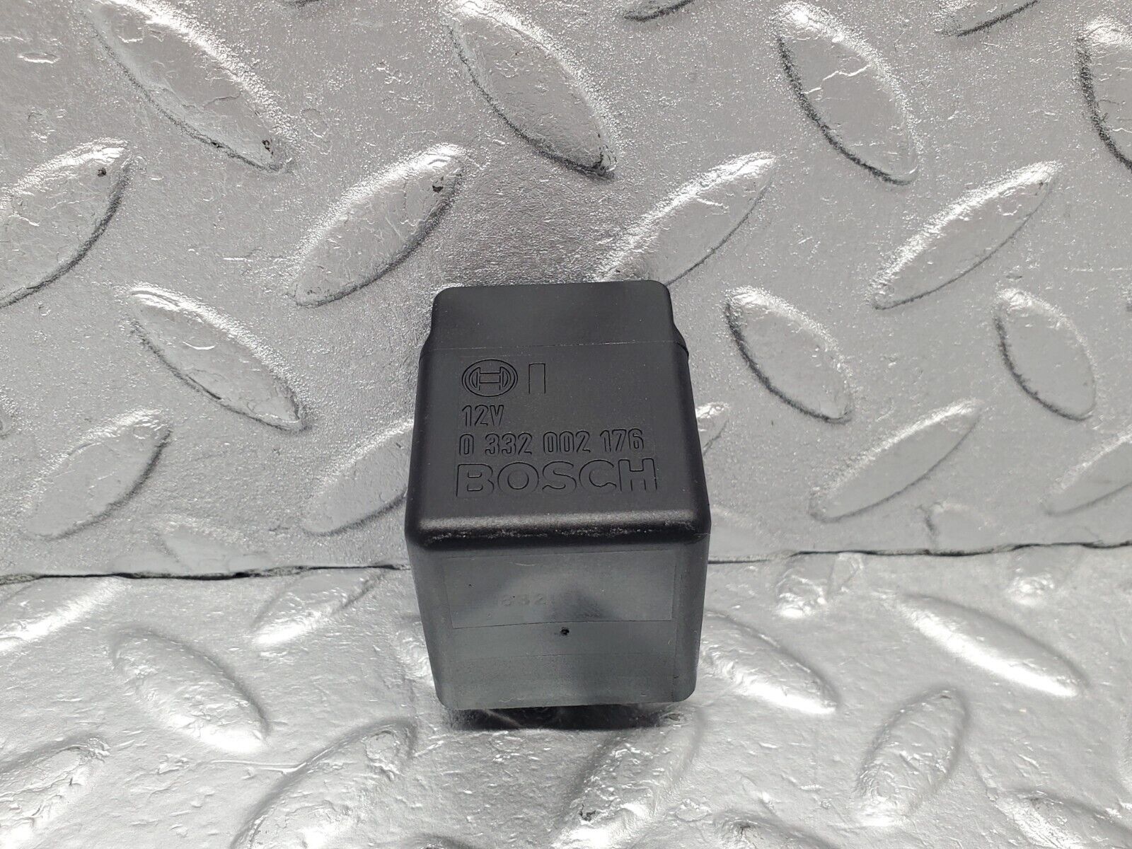 46490 Mercedes-Benz C123 280CE Coupe ABS Brake Pump Relay 0332002176