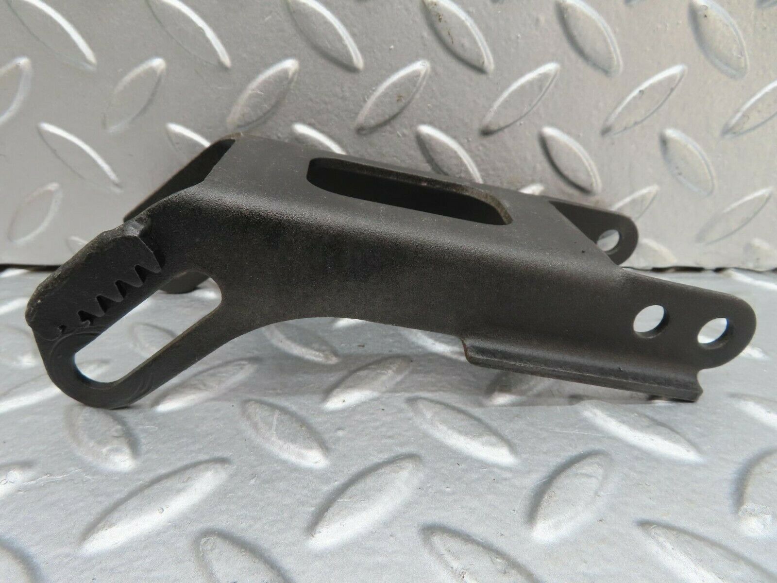 15766 Mercedes-Benz R107 450SL Alternator Generator Bracket