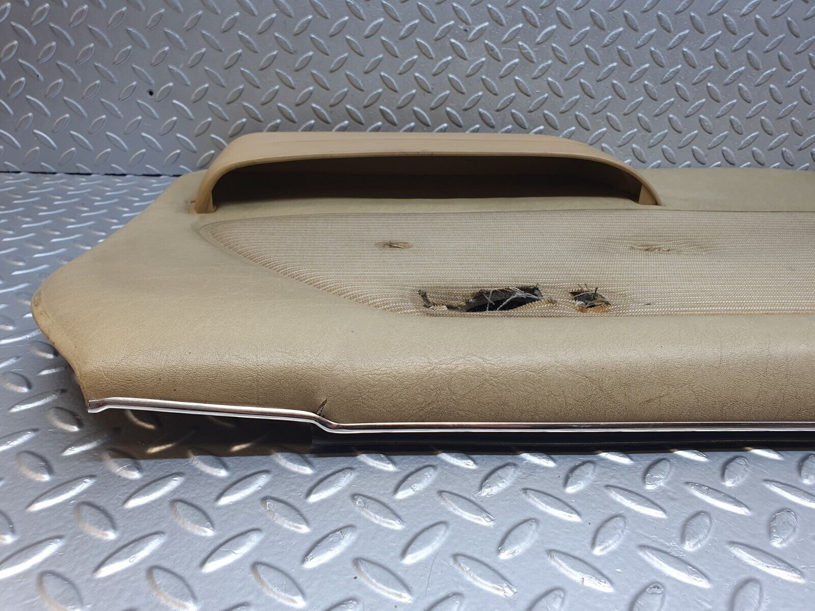 44050 Mercedes-Benz C123 230CE Coupe Left Door Card Beige