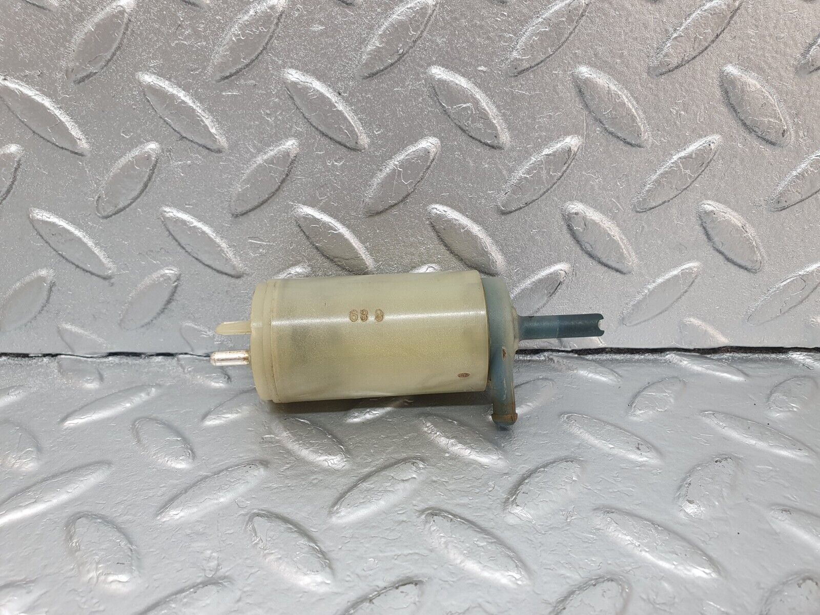 42896 Mercedes-Benz W201 190 2.0L Windscreen Washer Pump