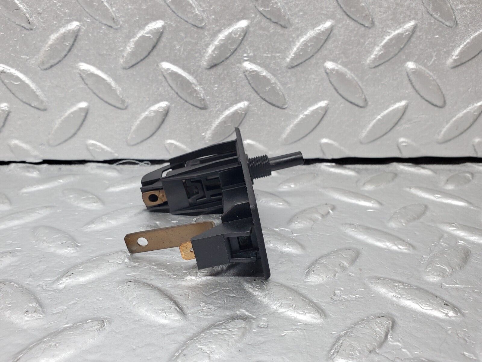 44508 Mercedes-Benz W123 280E Trunk Boot Light Switch 2018200211