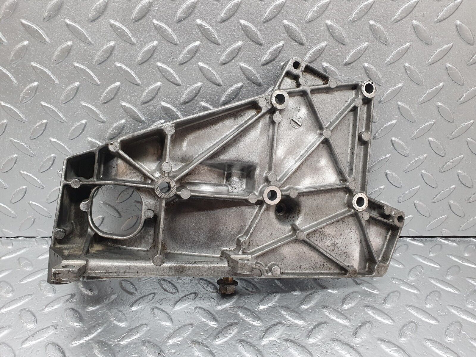 42565 Mercedes-Benz R129 320SL Coupe Alternator Generator Mount Bracket 1041550635