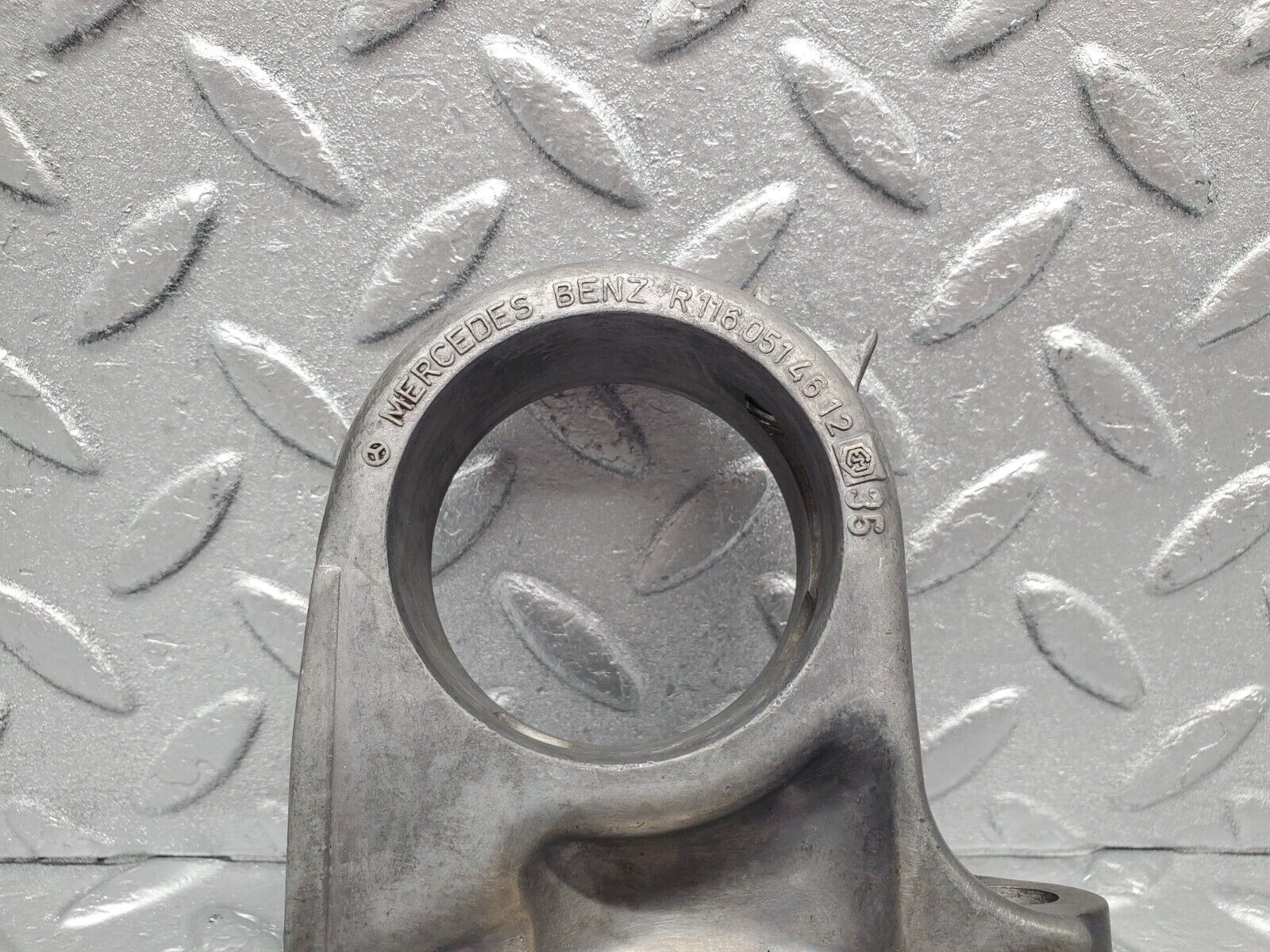 46266 Mercedes-Benz W126 420SE Camshaft Tower Bearing 1160514612