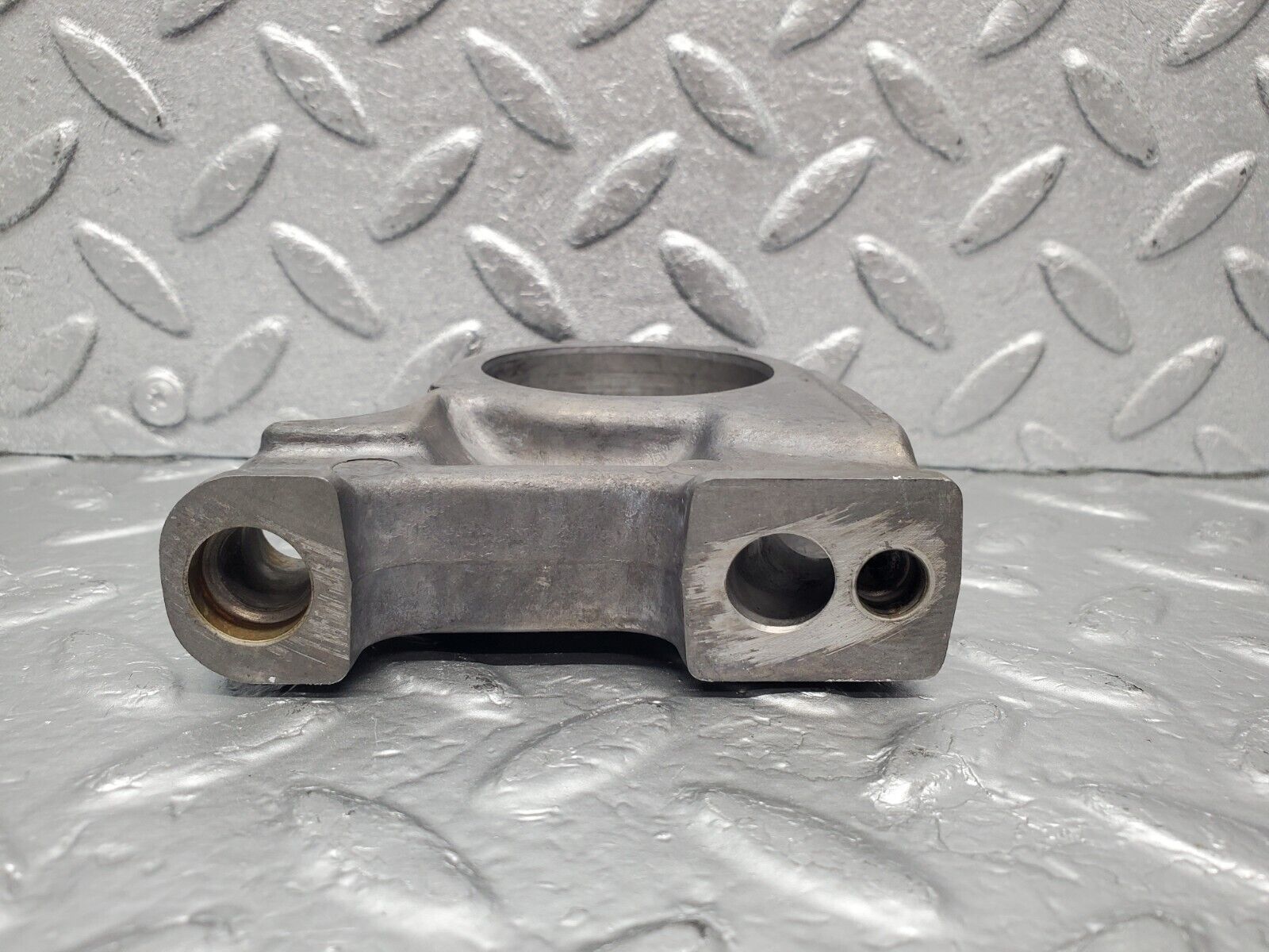 46267 Mercedes-Benz W126 420SE Camshaft Tower Bearing 1160514612