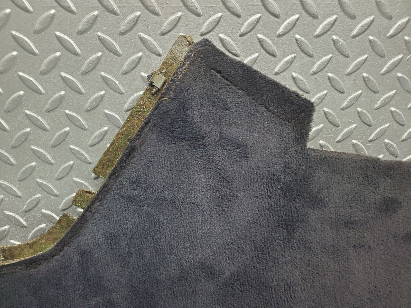 46414 Mercedes-Benz C123 280CE Coupe Centre Console Carpet Right Side Black