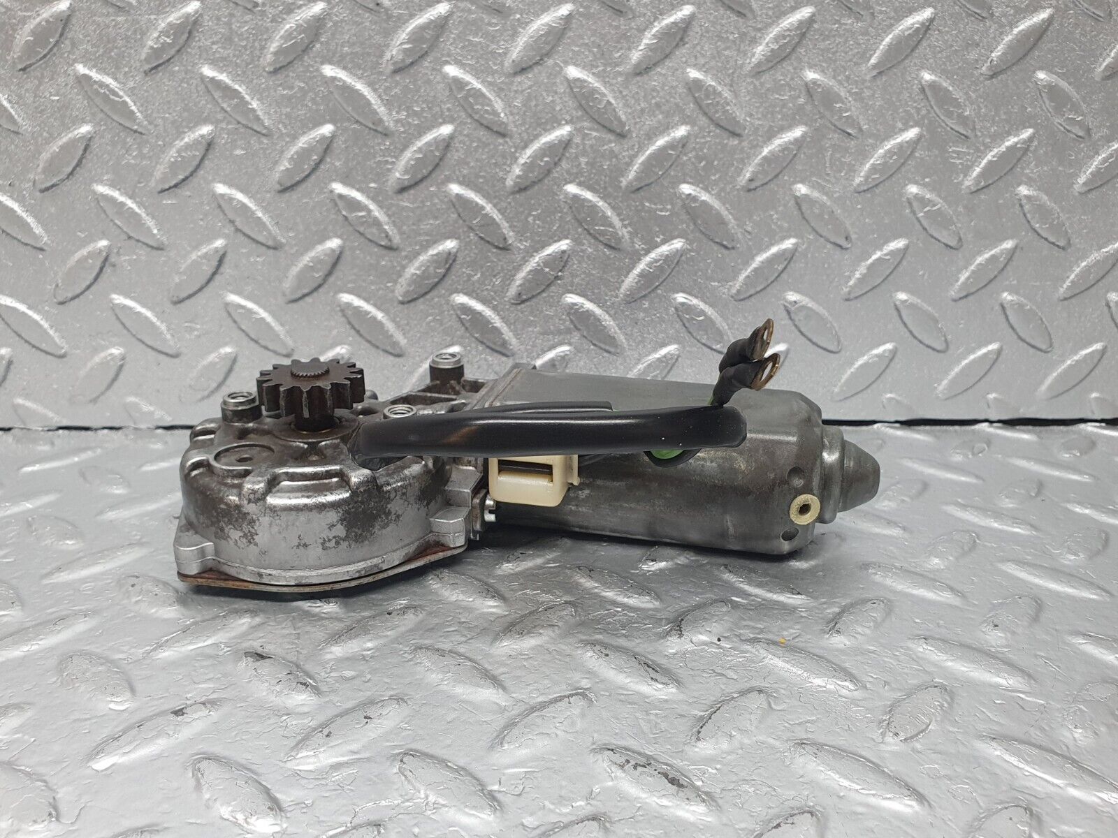 43652 Mercedes-Benz C126 380SEC Coupe Rear Right Power Window Regulator Motor Bosch