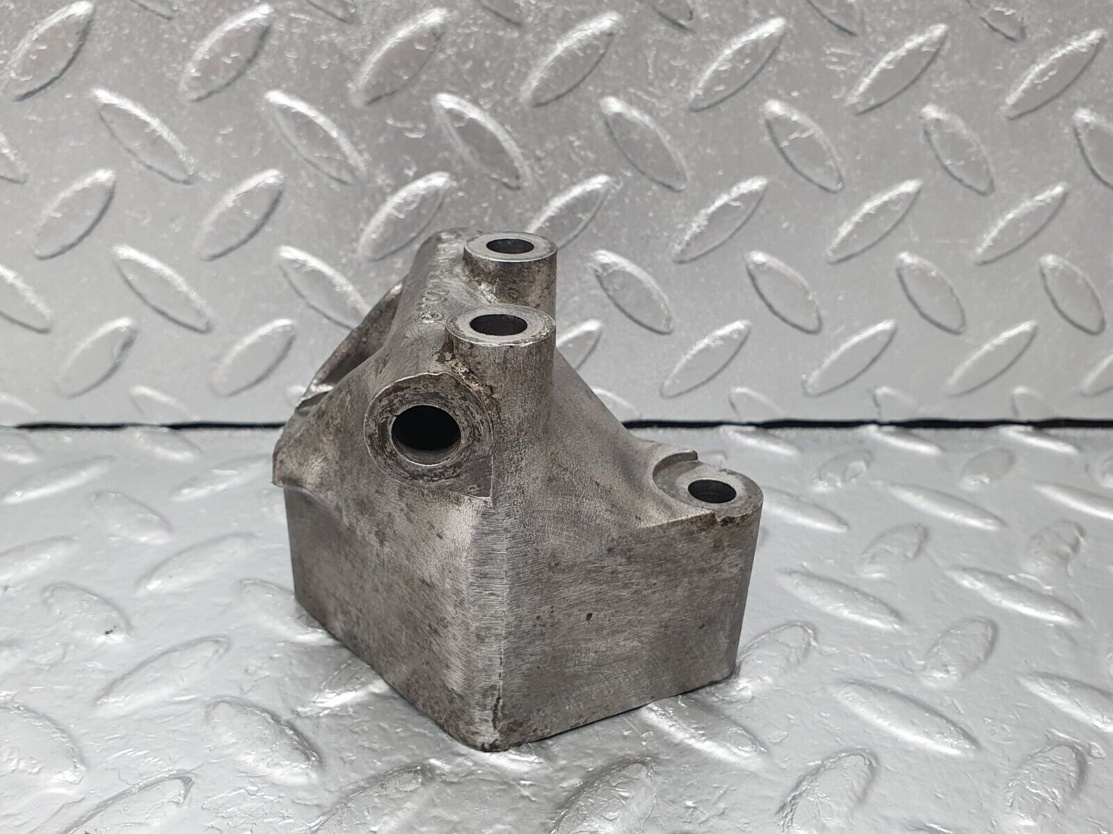 44213 Mercedes-Benz C123 230CE Coupe Alternator Holder Bracket 1021550135