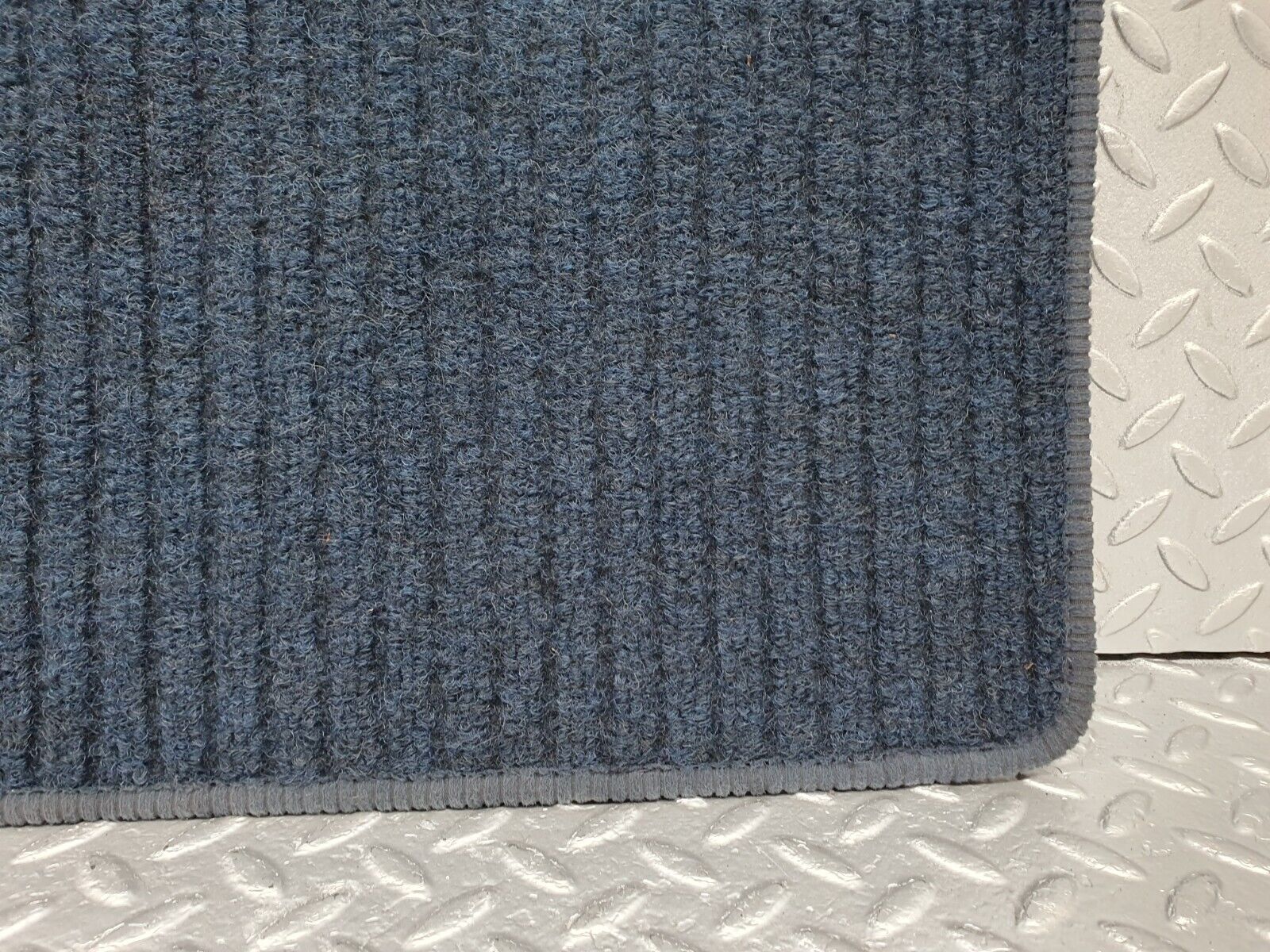 42669 Mercedes-Benz W201 190 2.0L Rear Right Floor Mat Blue