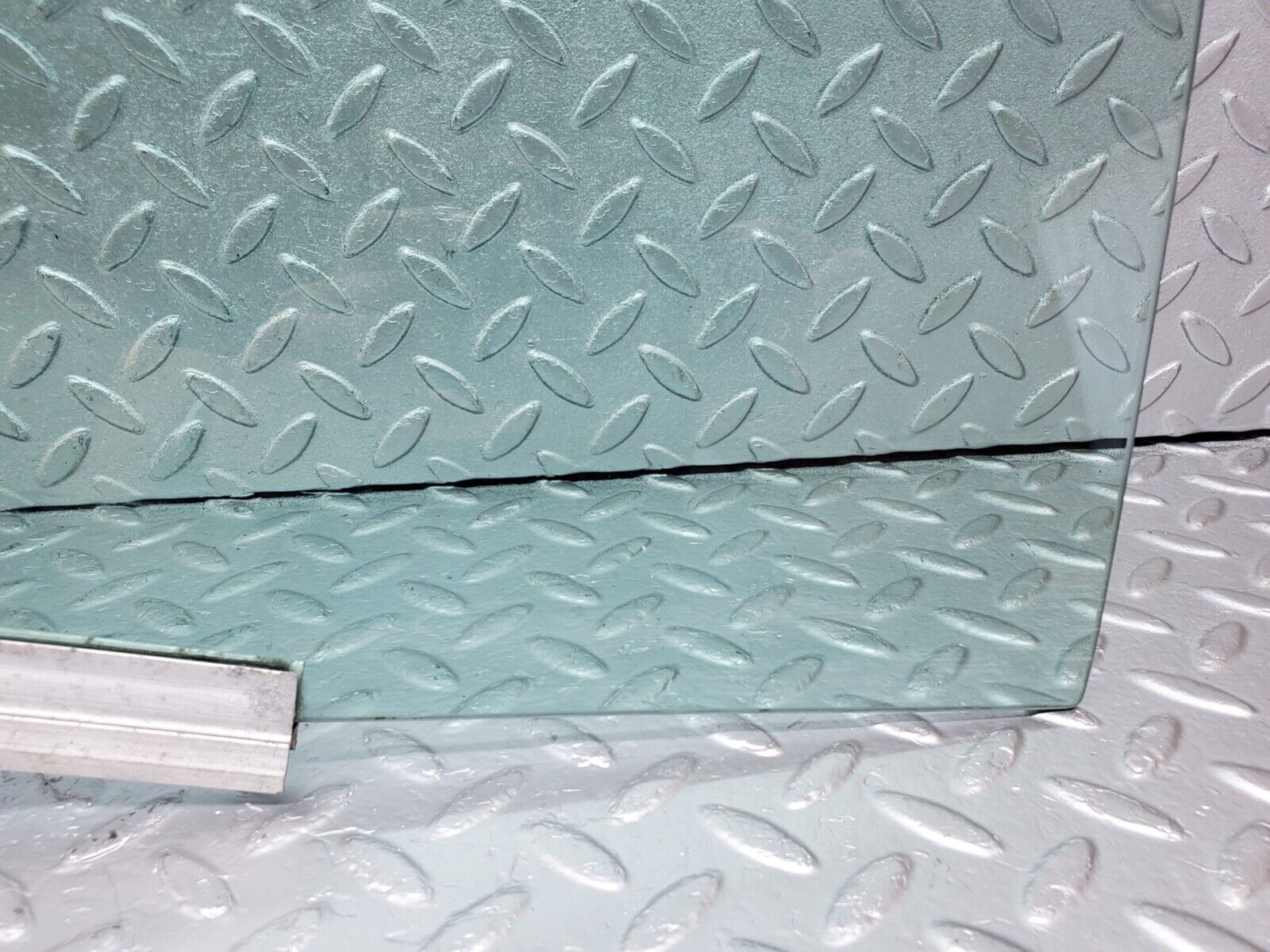 44619 Mercedes-Benz W124 220E Rear Right Door Window Glass