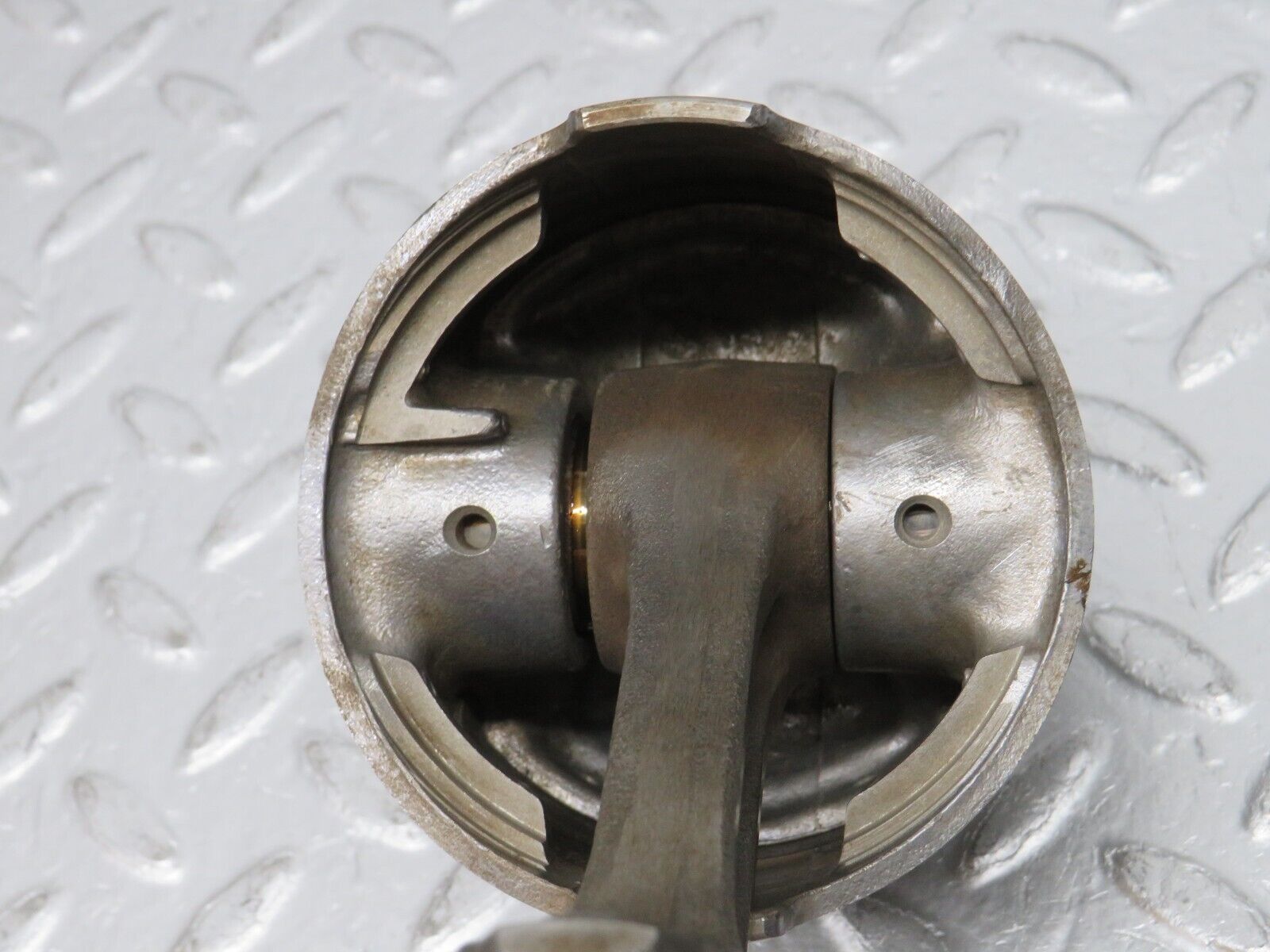 32775 Mercedes-Benz C107 R107 350 V8 Piston With Connecting Rod 92mm 11607