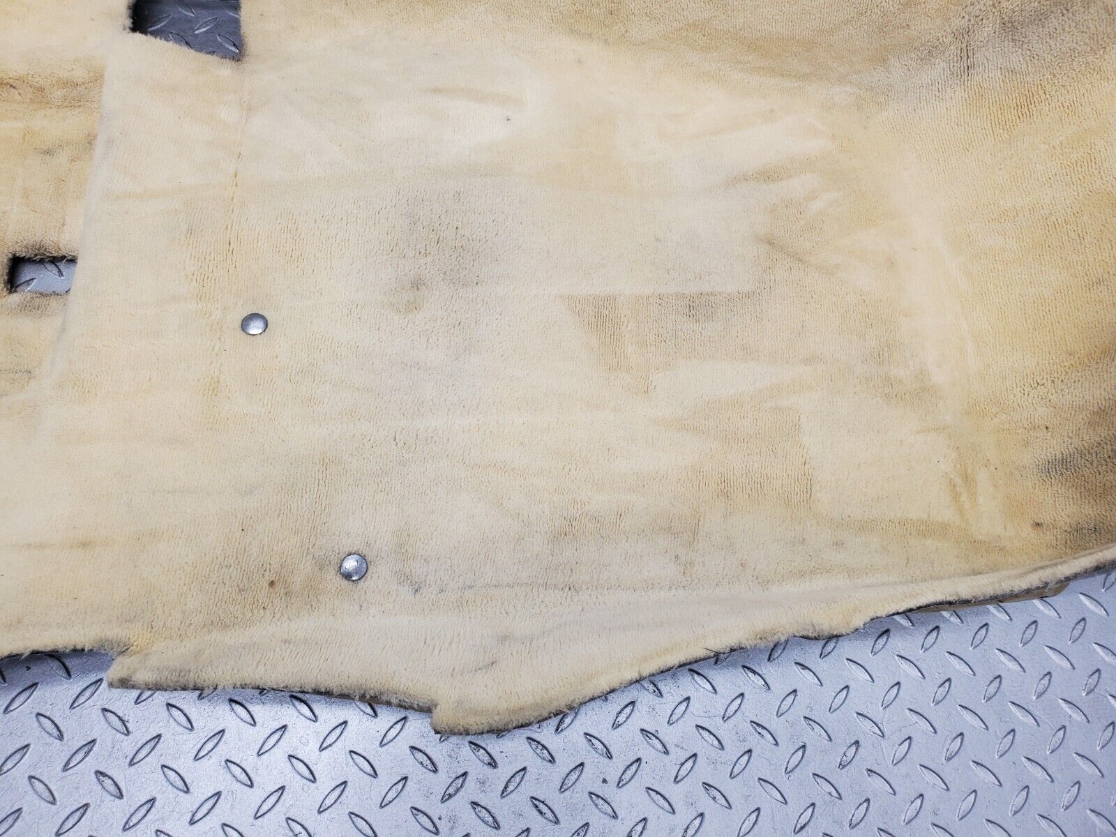 46984 Mercedes-Benz R129 320SL Coupe Front Right Floor Carpet Beige 1296801440