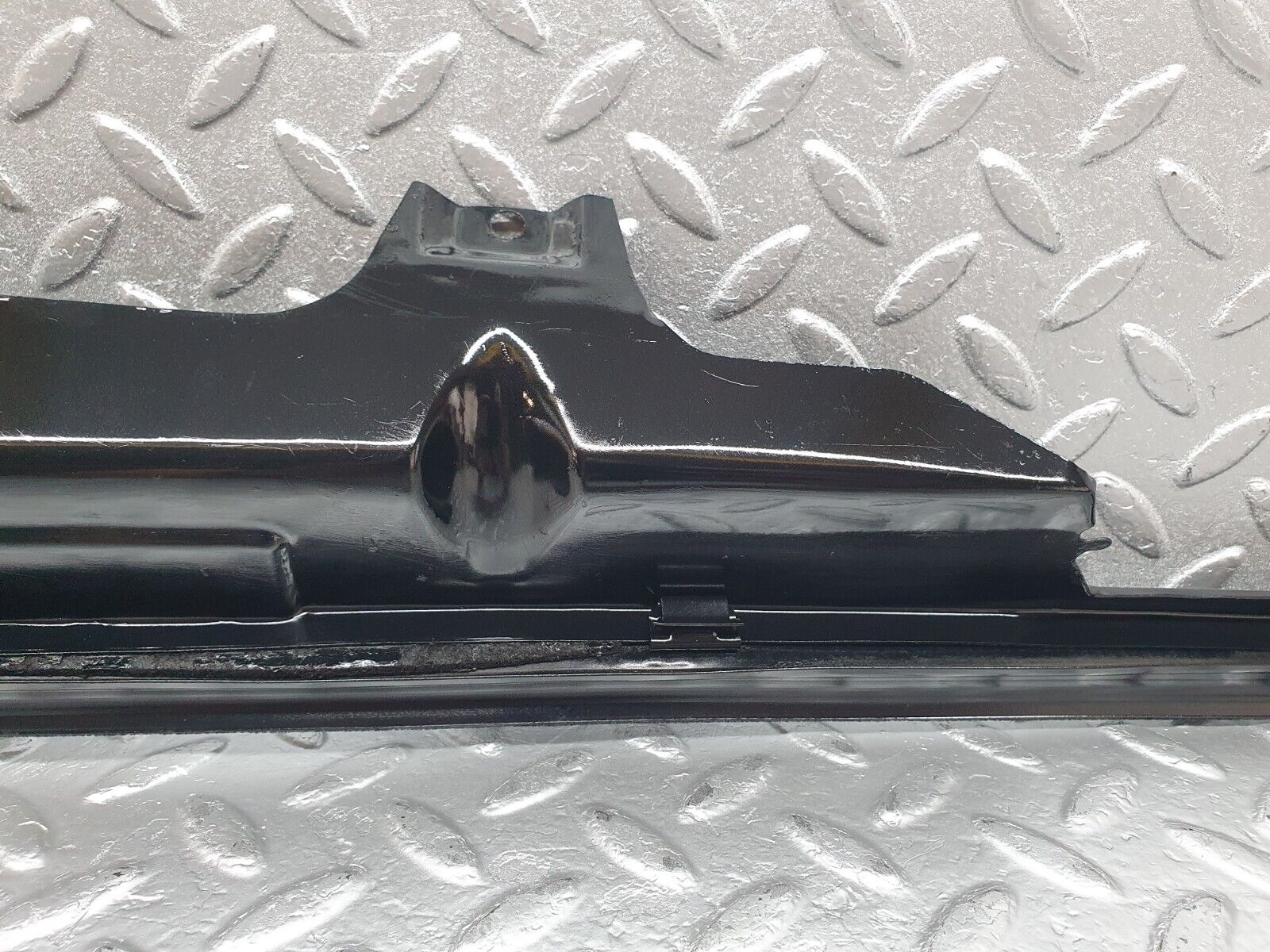 43903 Mercedes-Benz C123 230CE Coupe Rear Right Window Channel Support Bracket