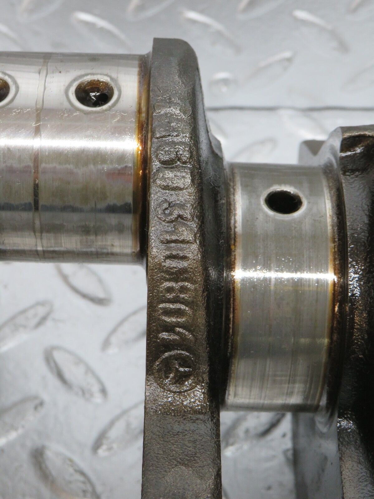 32813 Mercedes-Benz C107 R107 350 V8 Crankshaft 1160310801