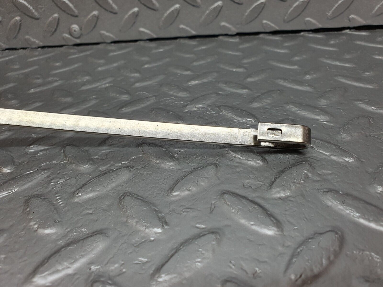 43210 Mercedes-Benz W108 280SE Windscreen Wiper Arm Left Side