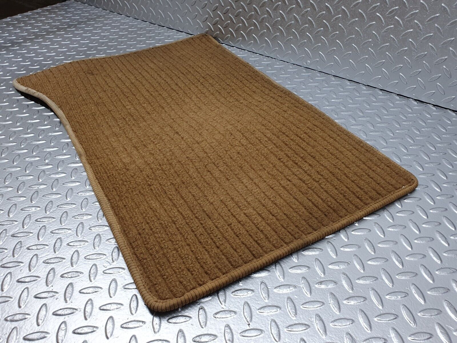 41700 Mercedes-Benz W124 200E Front Left Floor Carpet