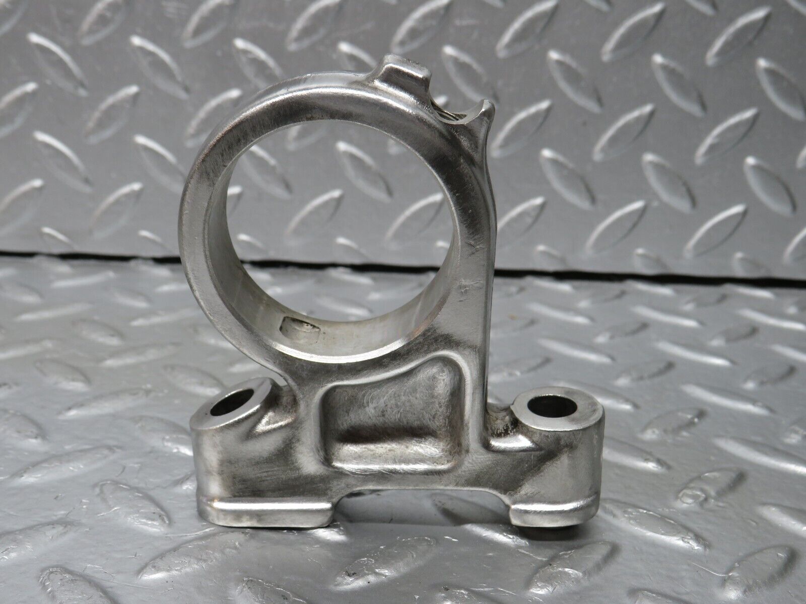 33001 Mercedes-Benz C107 R107 350 V8 Camshaft Tower Bearing 1160512112