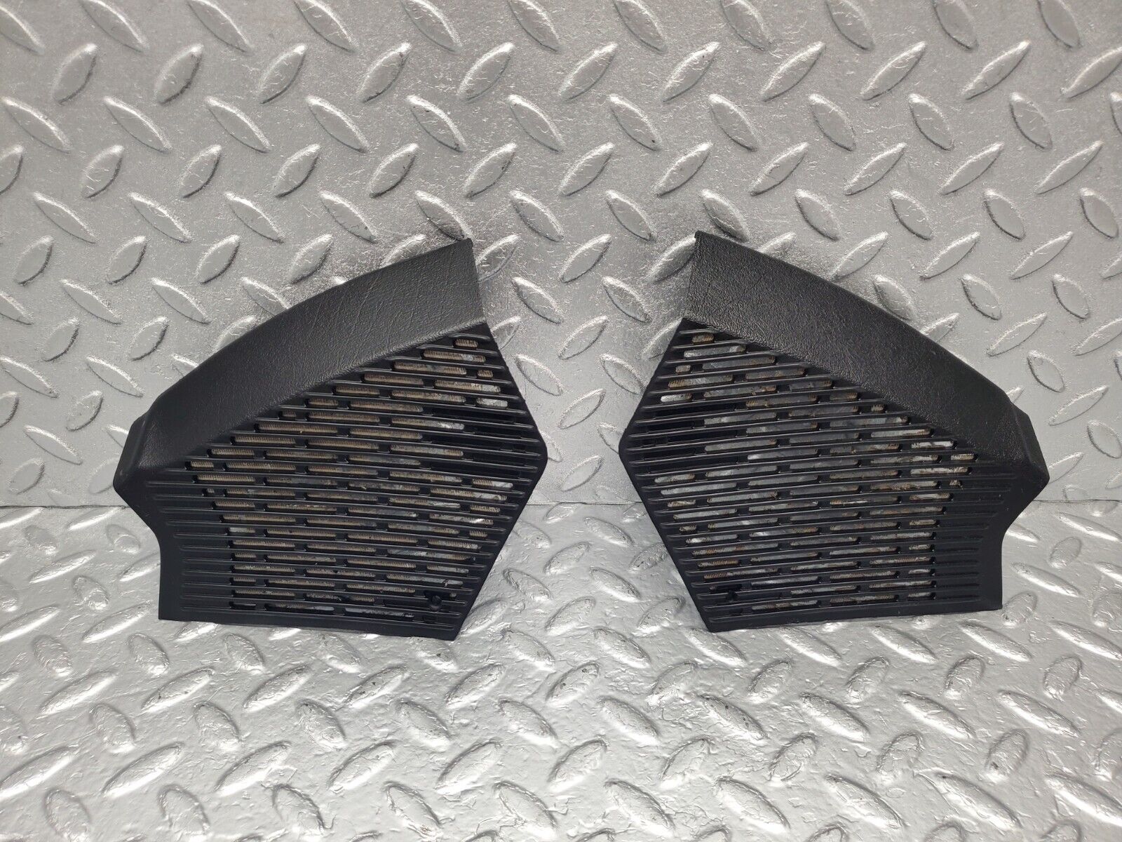 46363 Mercedes-Benz C123 280CE Coupe Dashboard Speaker Covers Black 1236802807 1236802707