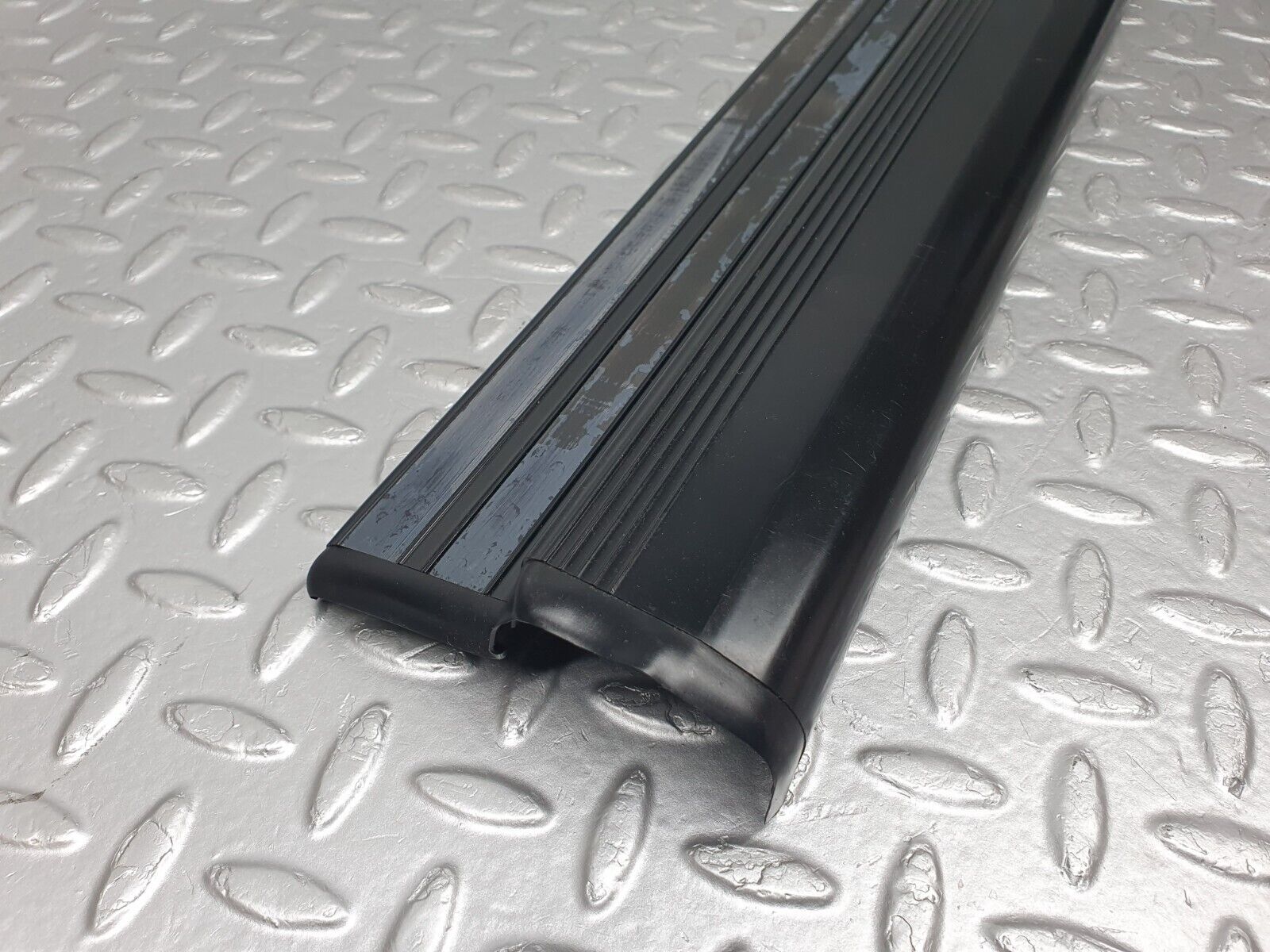 41776 Mercedes-Benz W202 C200 Front Left Door Sill Trim 2026800735