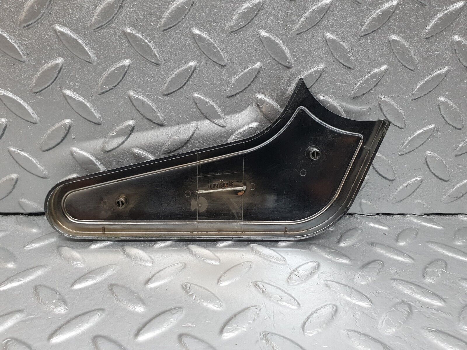 43086 Mercedes-Benz W108 280SE Seat Hinge Chrome Cover Right 1089130828