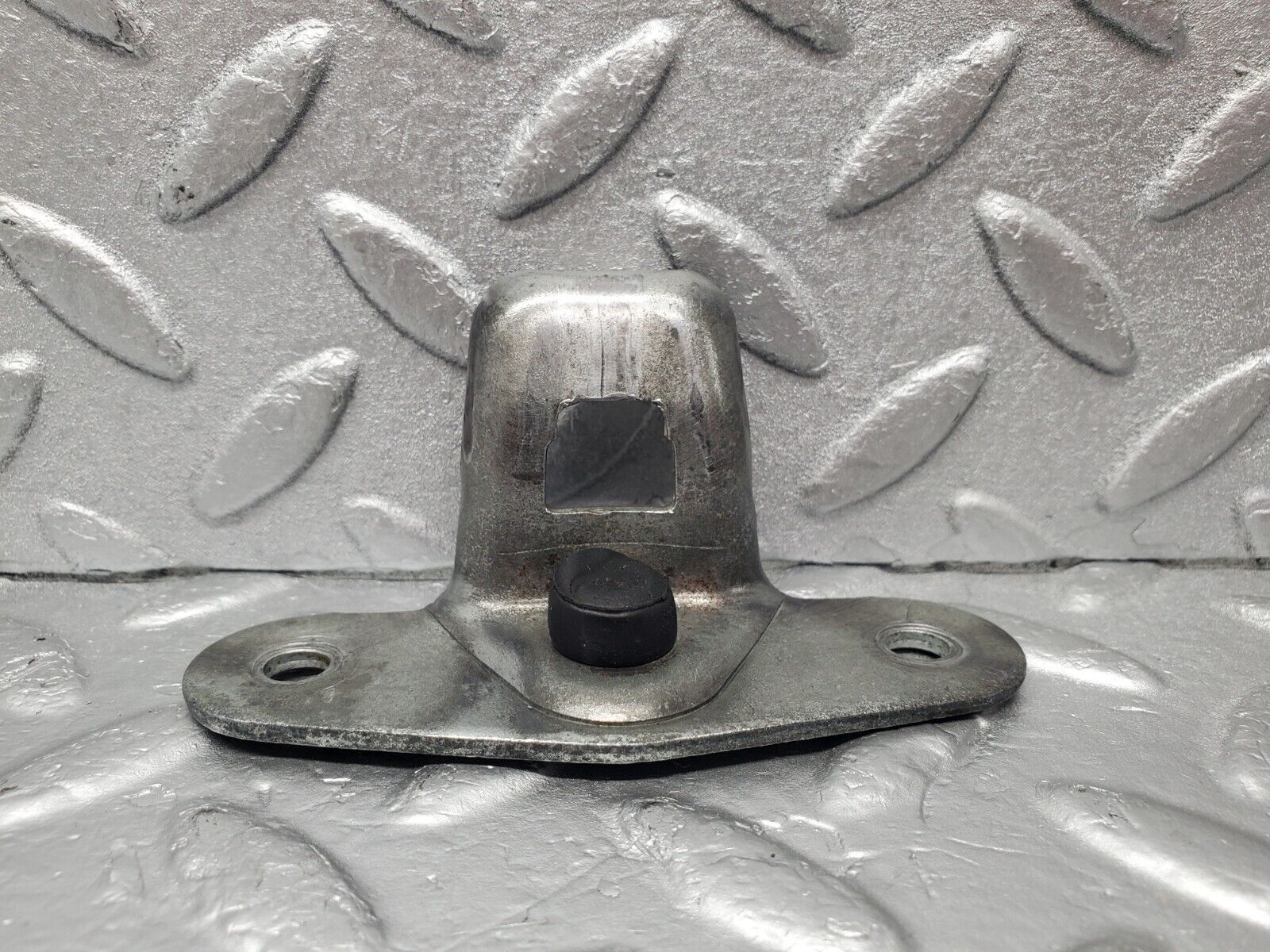 46477 Mercedes-Benz C123 280CE Coupe Trunk Lock Latch 1237580150