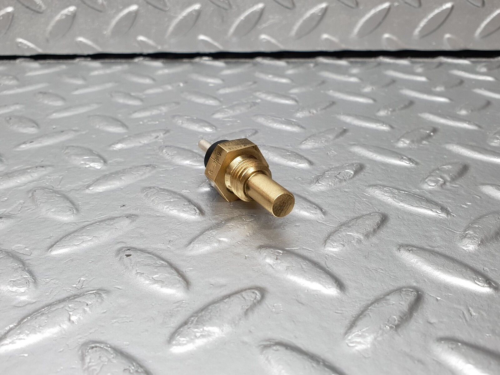 42382 Mercedes-Benz R129 320SL Coupe Coolant Temperature Sensor VDO 0085421017