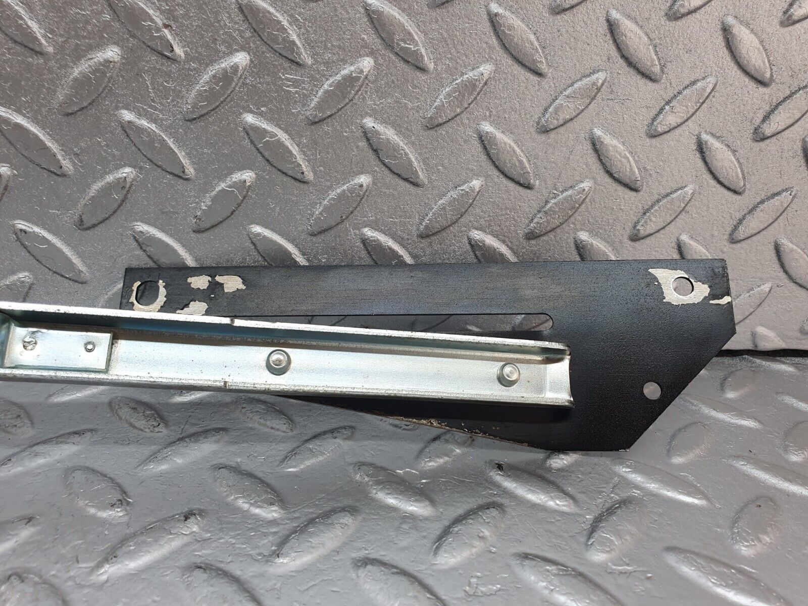 44041 Mercedes-Benz C123 230CE Coupe Front Right Seat Sliding Adjust Handle