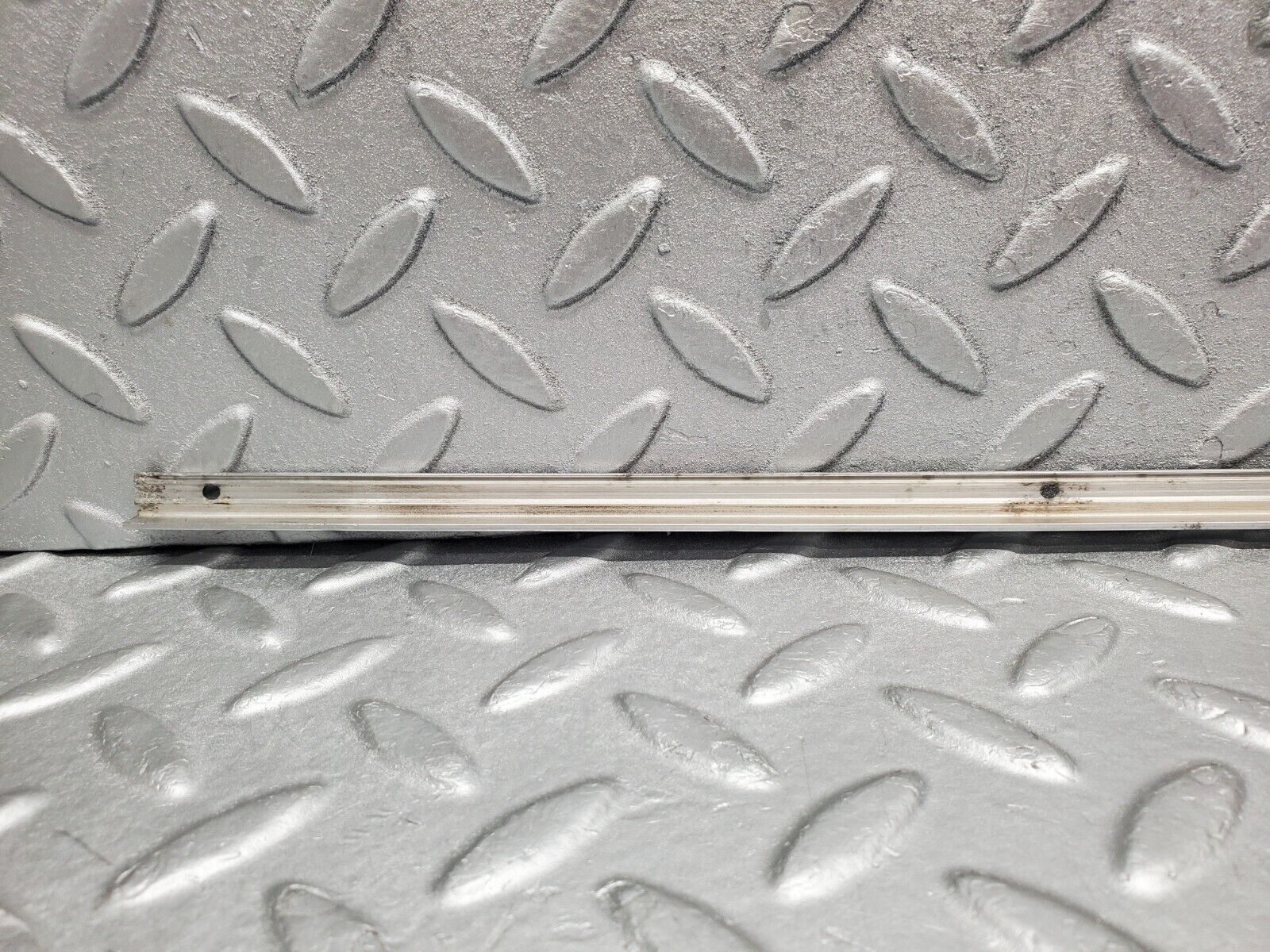 46572 Mercedes-Benz C123 280CE Coupe Sunroof Chrome Trim