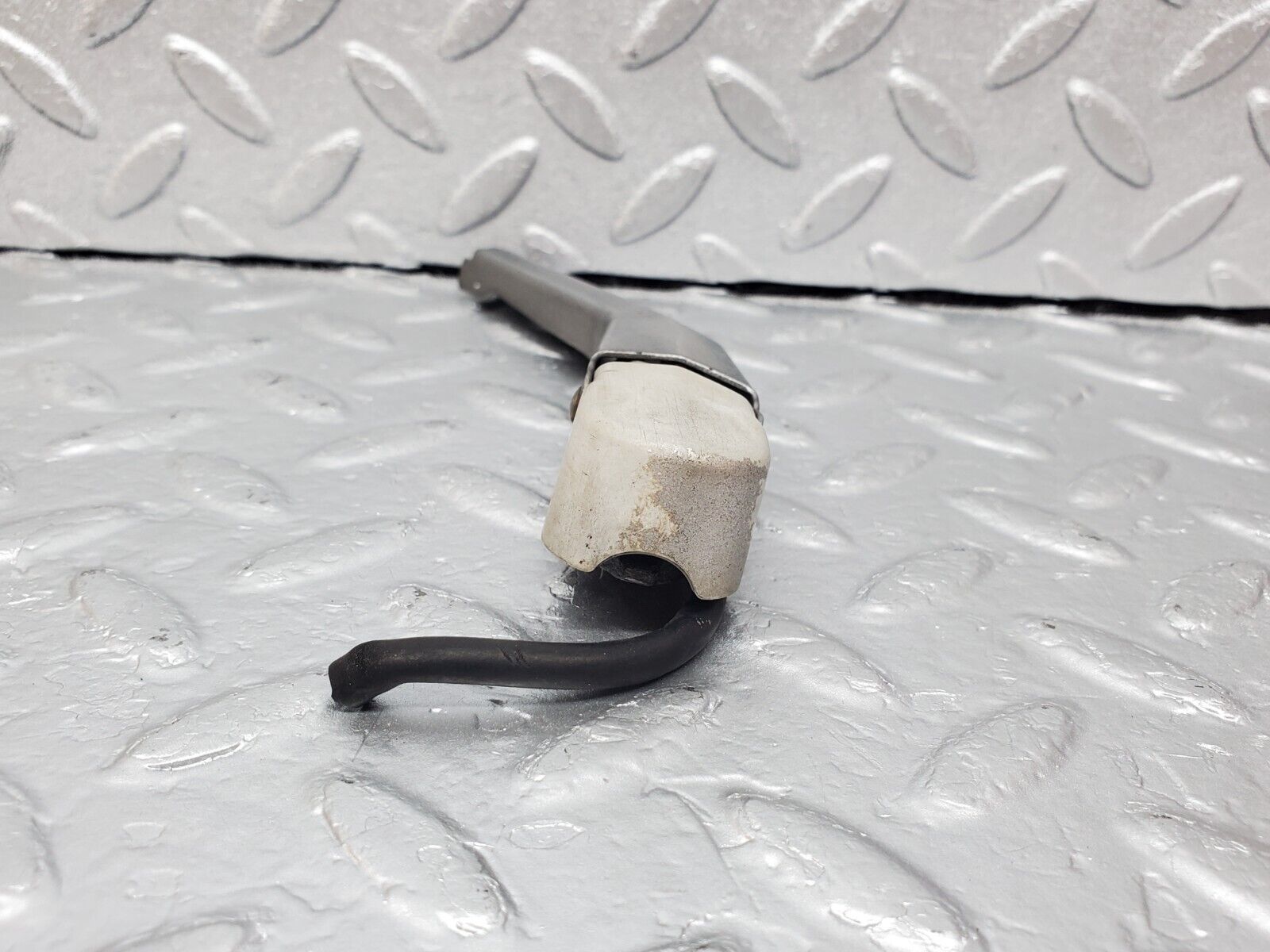 45818 Mercedes-Benz W126 420SE Headlight Wiper Arm Bosch Left Side