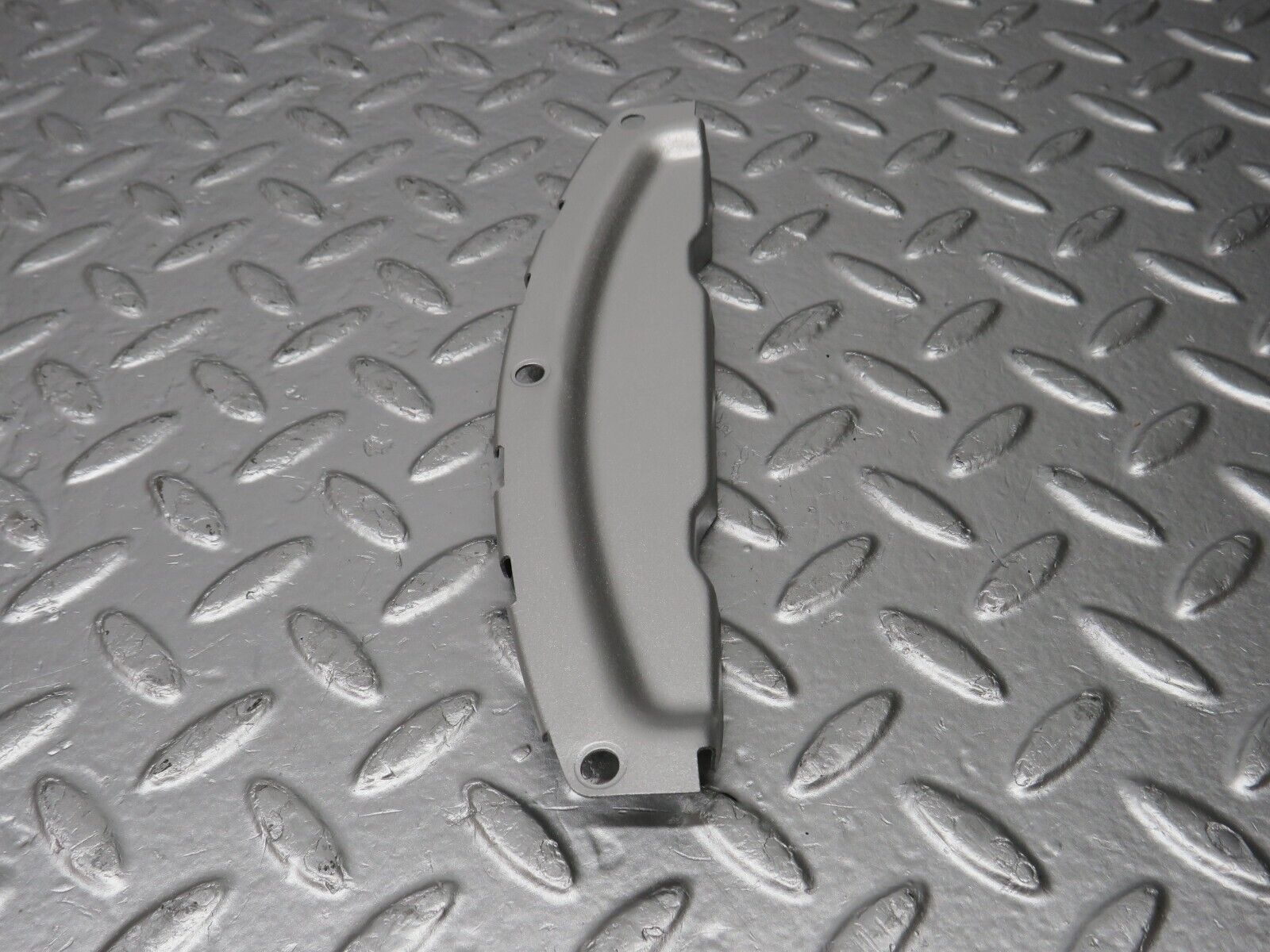 33058 Mercedes-Benz C107 R107 350 V8 Gearbox Flange Cover