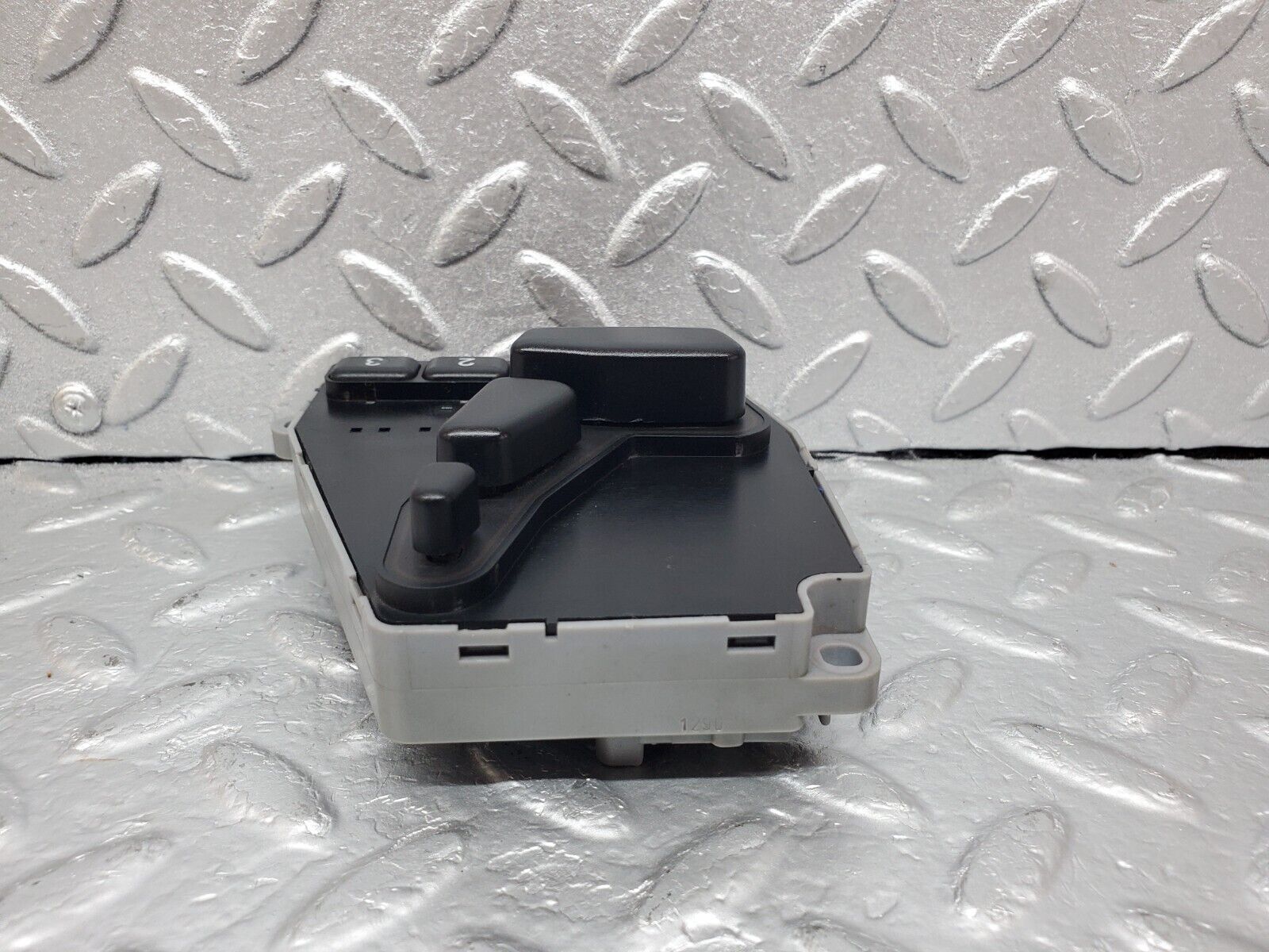 44903 Mercedes-Benz R129 300SL Coupe Front Right Seat Adjust Switch 1298202210