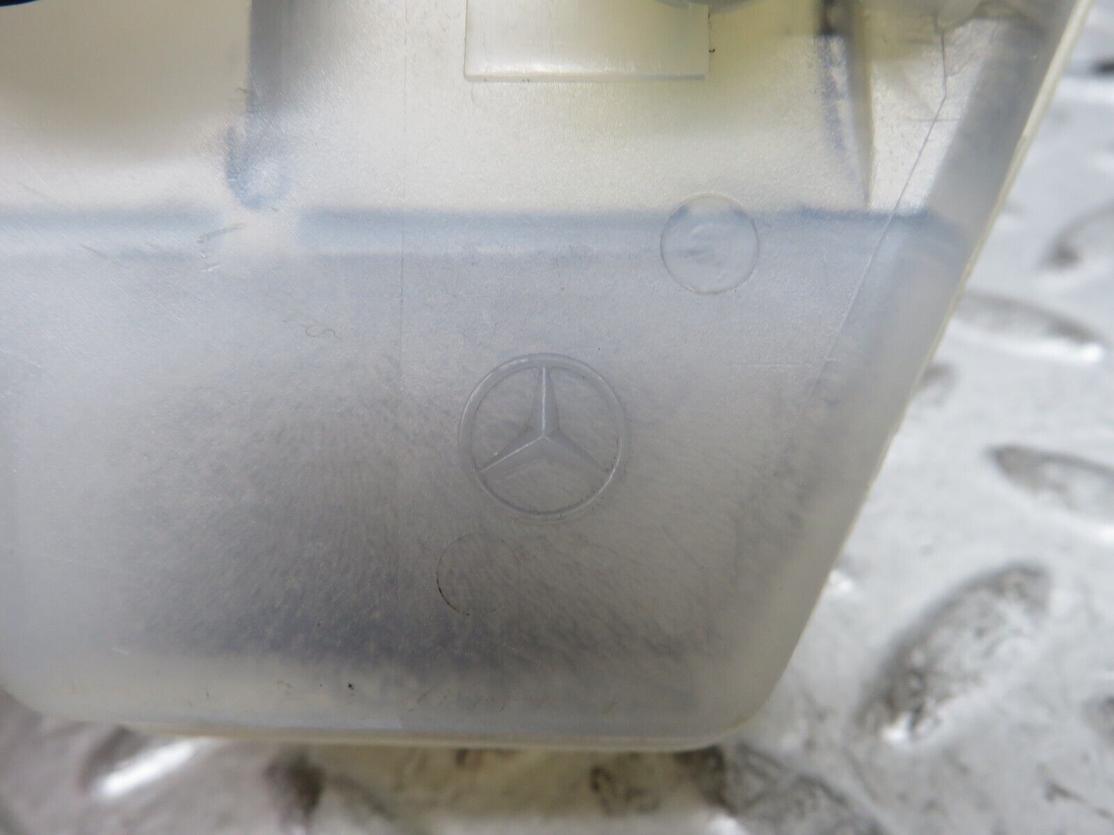 29095 Mercedes-Benz C124 320CE Coupe Brake Fluid Reservoir Tank Girling