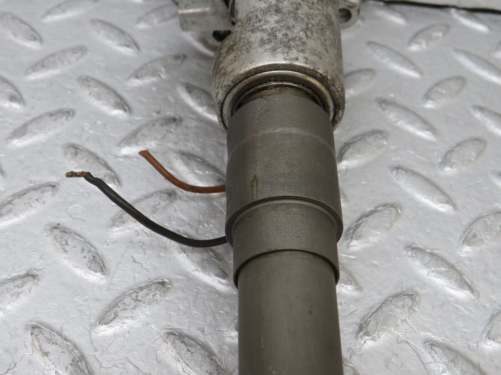 35560 Mercedes-Benz R107 280SL Steering Column Shaft 1154621835