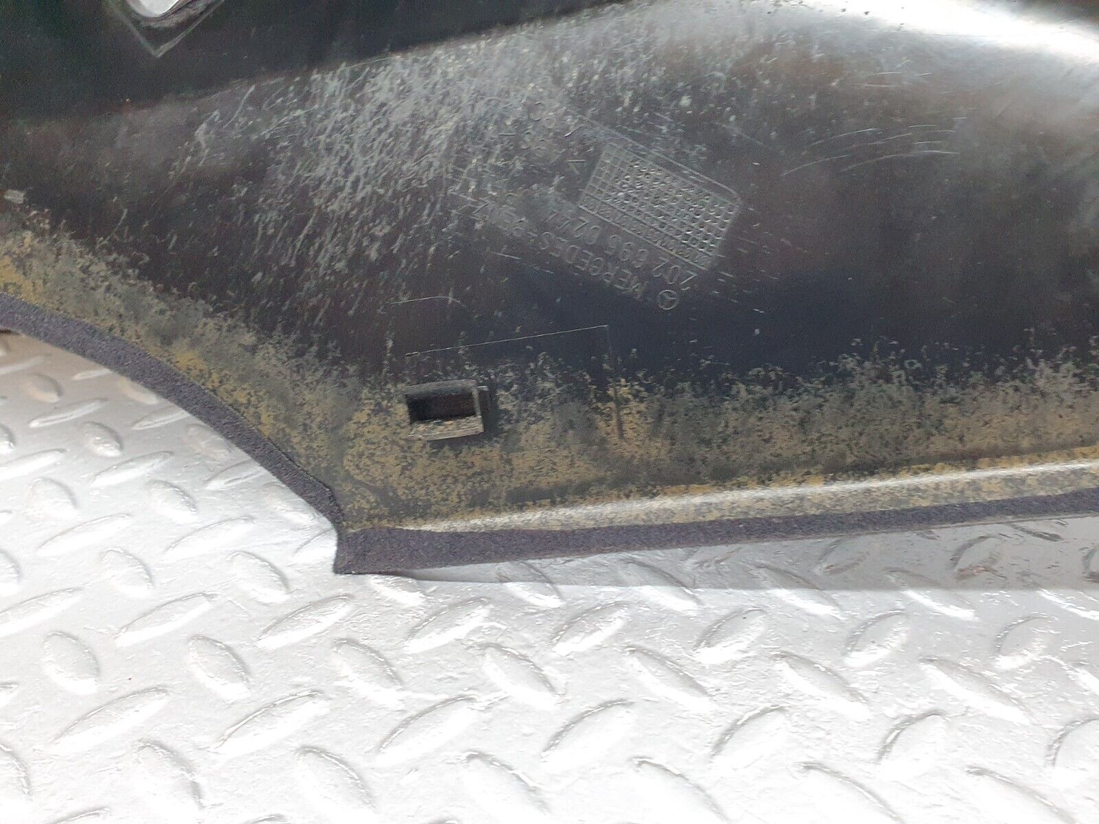 41757 Mercedes-Benz W202 C200 C Pillar Cover Panel Right Side Grey 2026950244