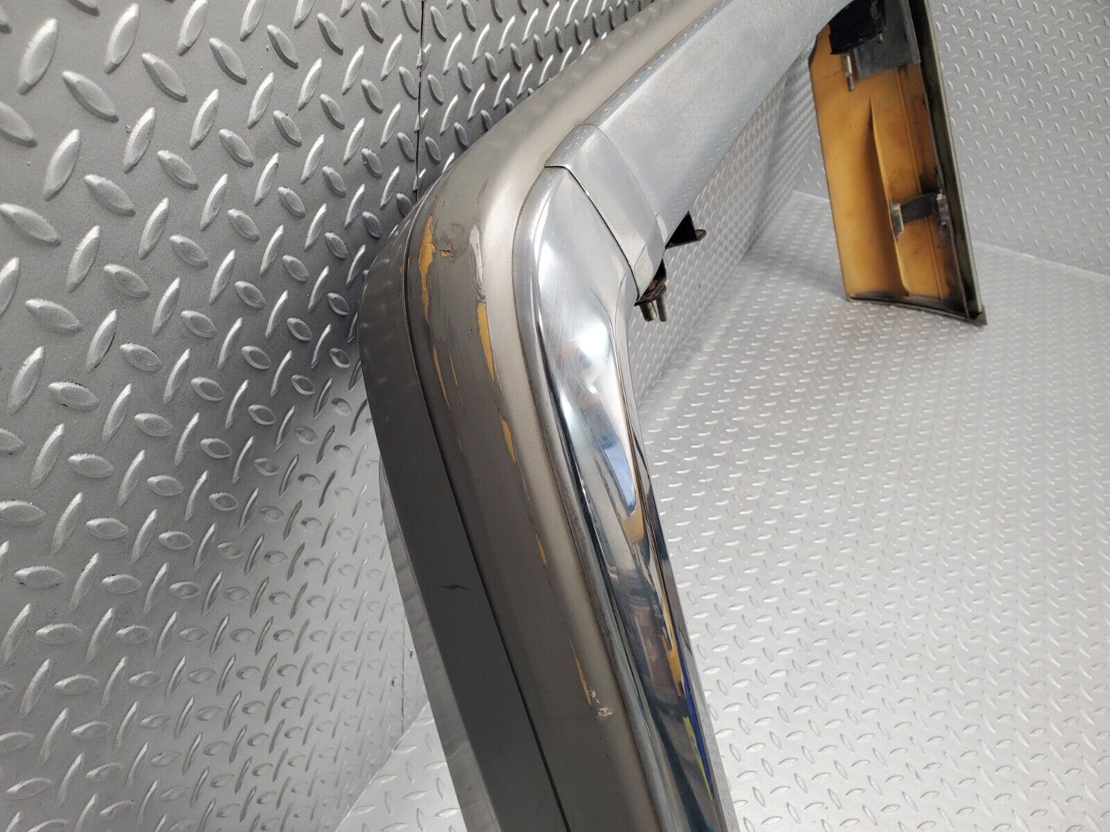 46074 Mercedes-Benz W126 420SE Rear Bumper 1268851105